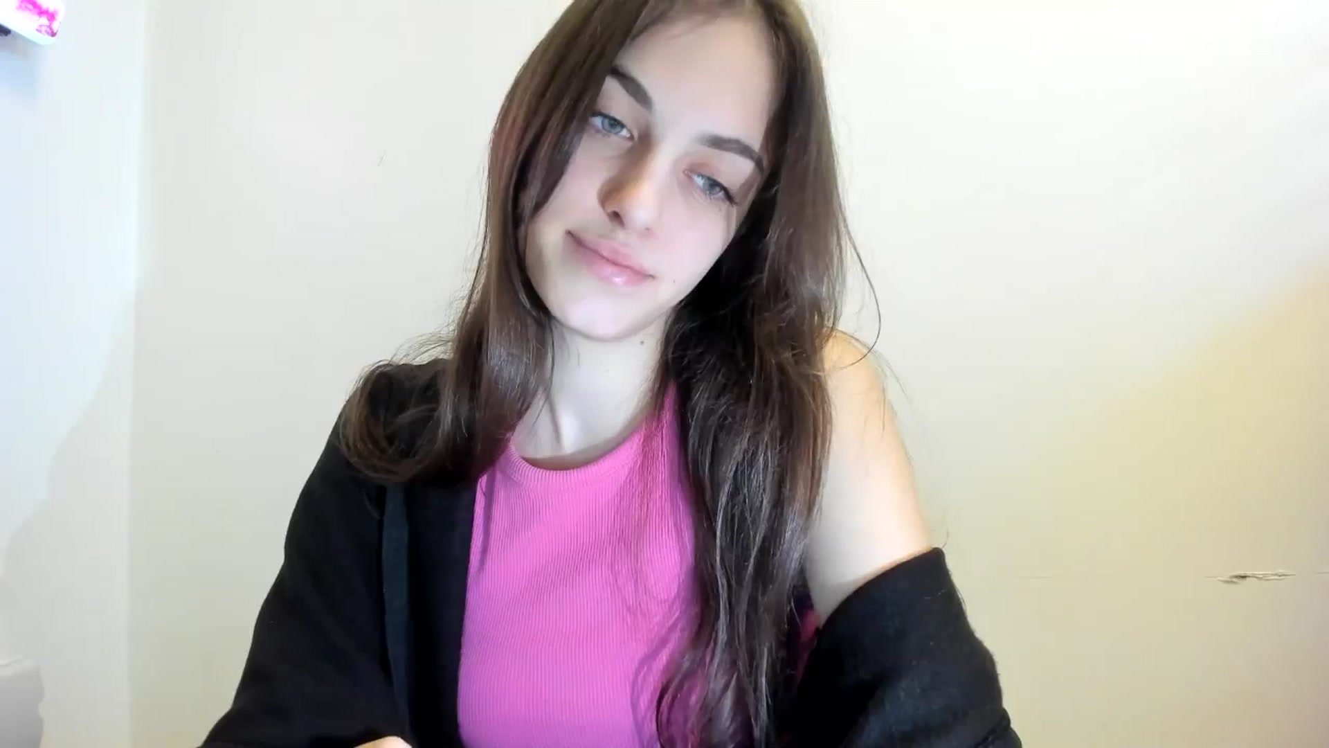 Gallery image thumbnail from Dashamoxy's myfreecams stream on, 12/15/2025, 14:00 image 20 of 20