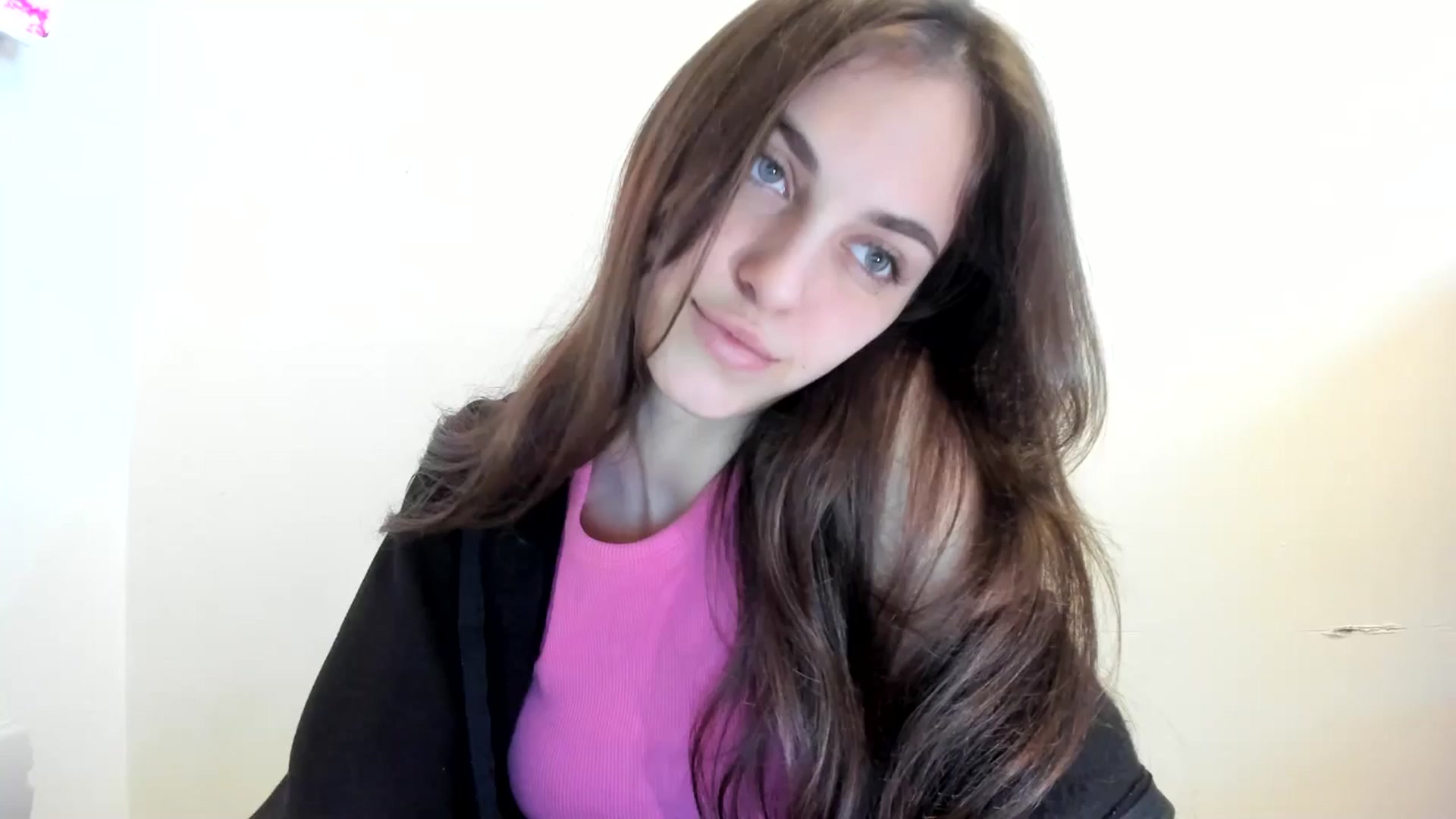 Gallery image thumbnail from Dashamoxy's myfreecams stream on, 12/15/2025, 14:00 image 3 of 20