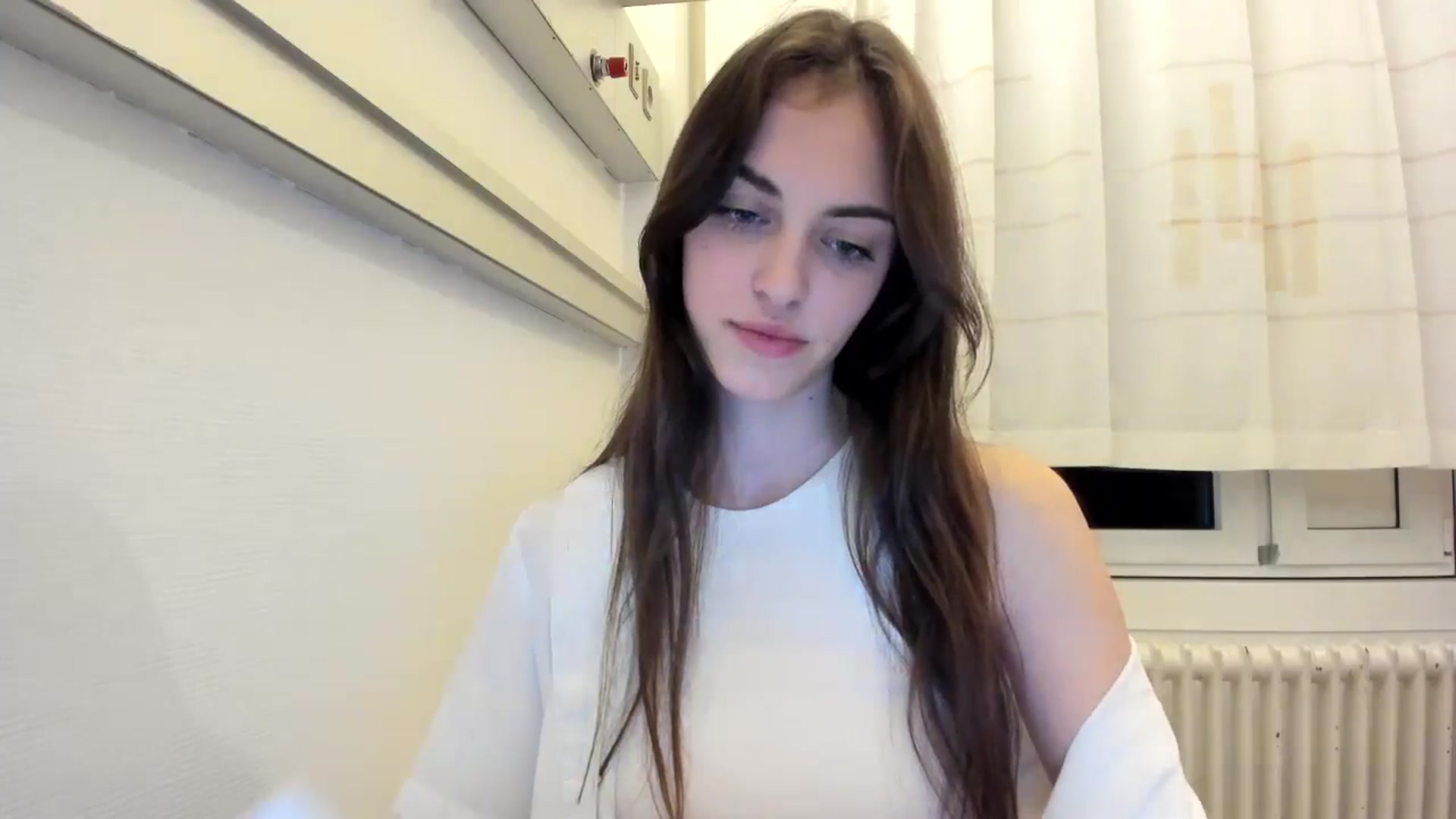 Gallery image thumbnail from Dashamoxy's myfreecams stream on, 12/18/2025, 20:46 image 16 of 20