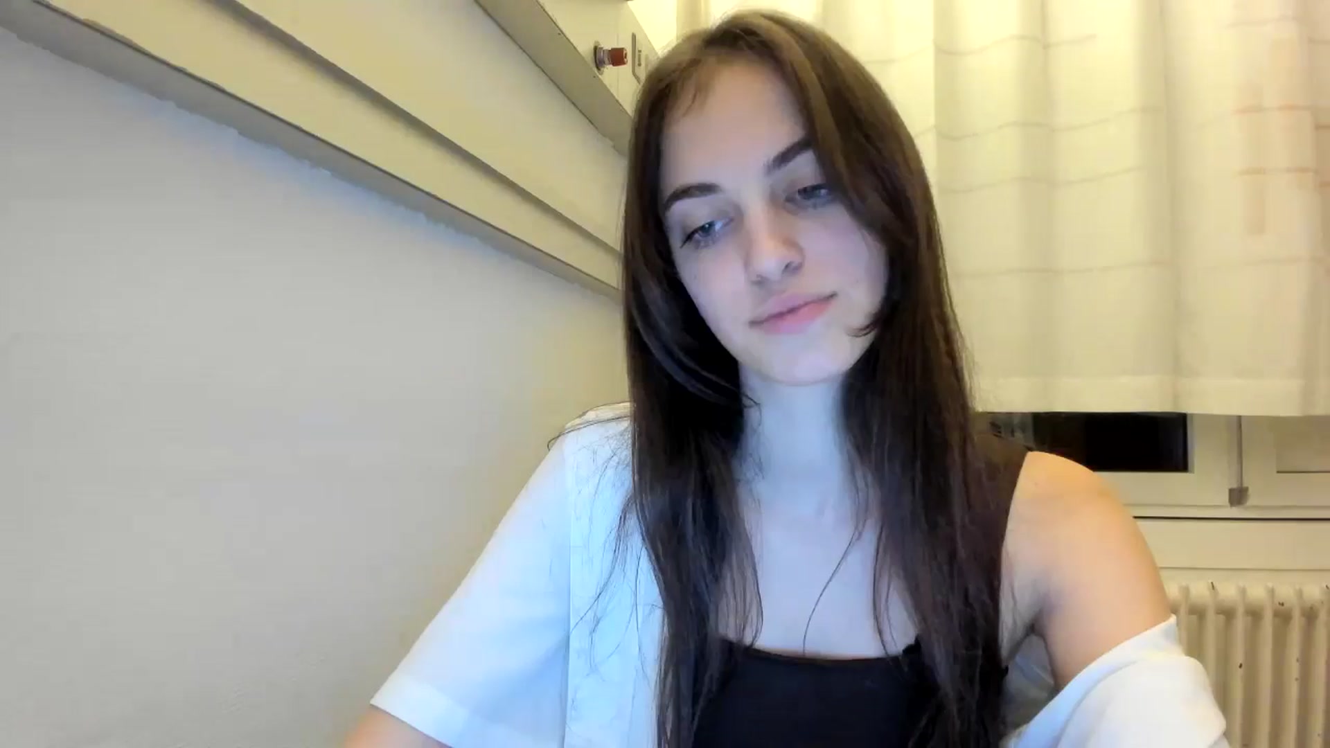 Gallery image thumbnail from Dashamoxy's myfreecams stream on, 12/20/2025, 21:10 image 13 of 20