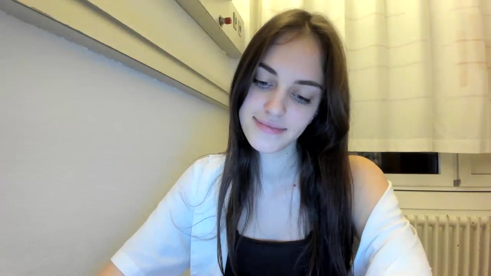 Gallery image thumbnail from Dashamoxy's myfreecams stream on, 12/20/2025, 21:10 image 5 of 20
