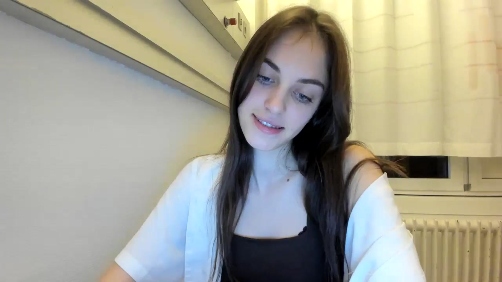 Gallery image thumbnail from Dashamoxy's myfreecams stream on, 12/20/2025, 21:10 image 6 of 20