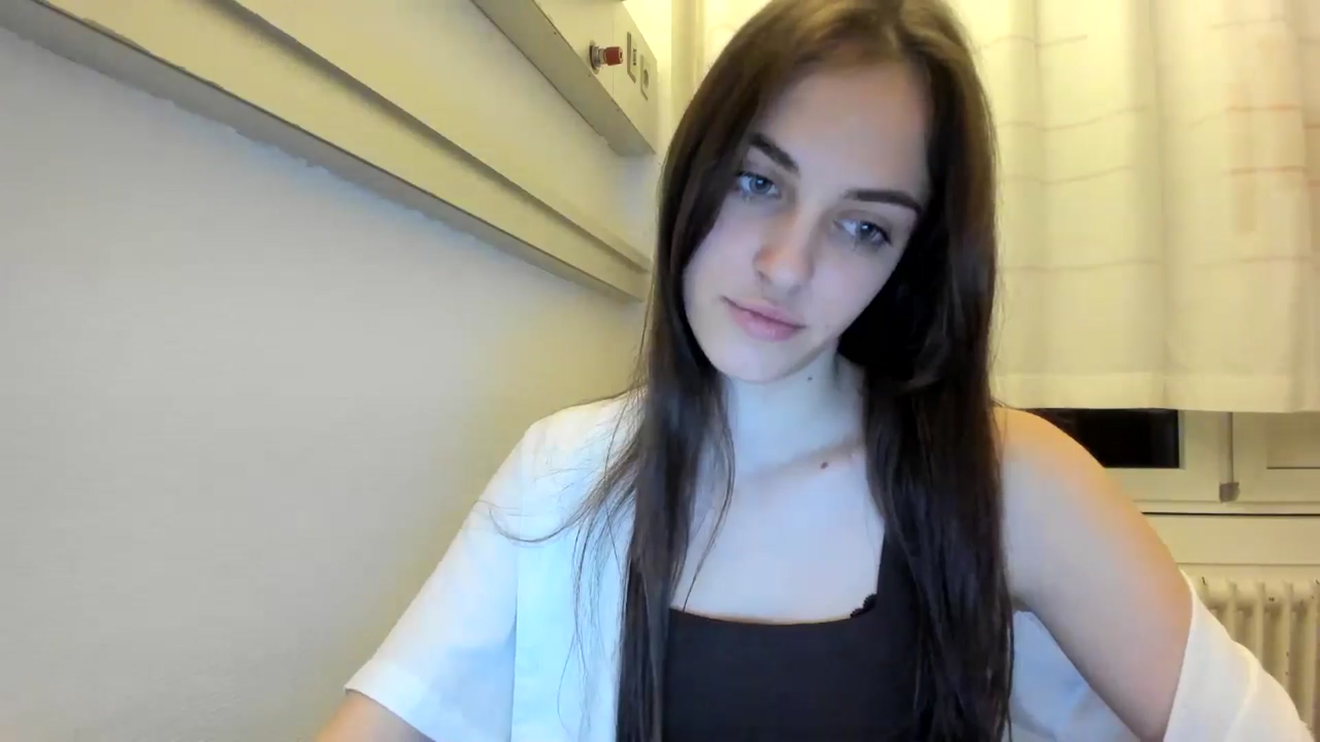 Gallery image thumbnail from Dashamoxy's myfreecams stream on, 12/20/2025, 21:10 image 16 of 20