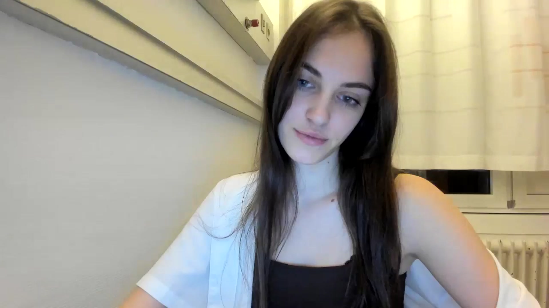 Gallery image thumbnail from Dashamoxy's myfreecams stream on, 12/20/2025, 21:10 image 17 of 20