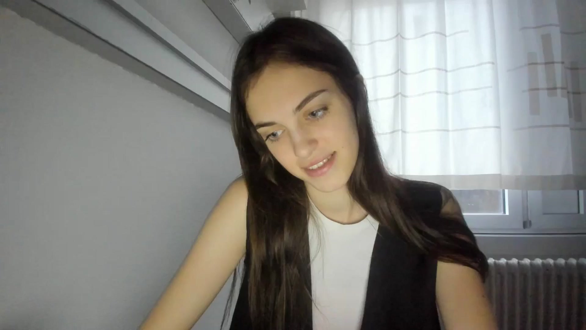 Gallery image thumbnail from Dashamoxy's myfreecams stream on, 12/21/2025, 14:33 image 20 of 20