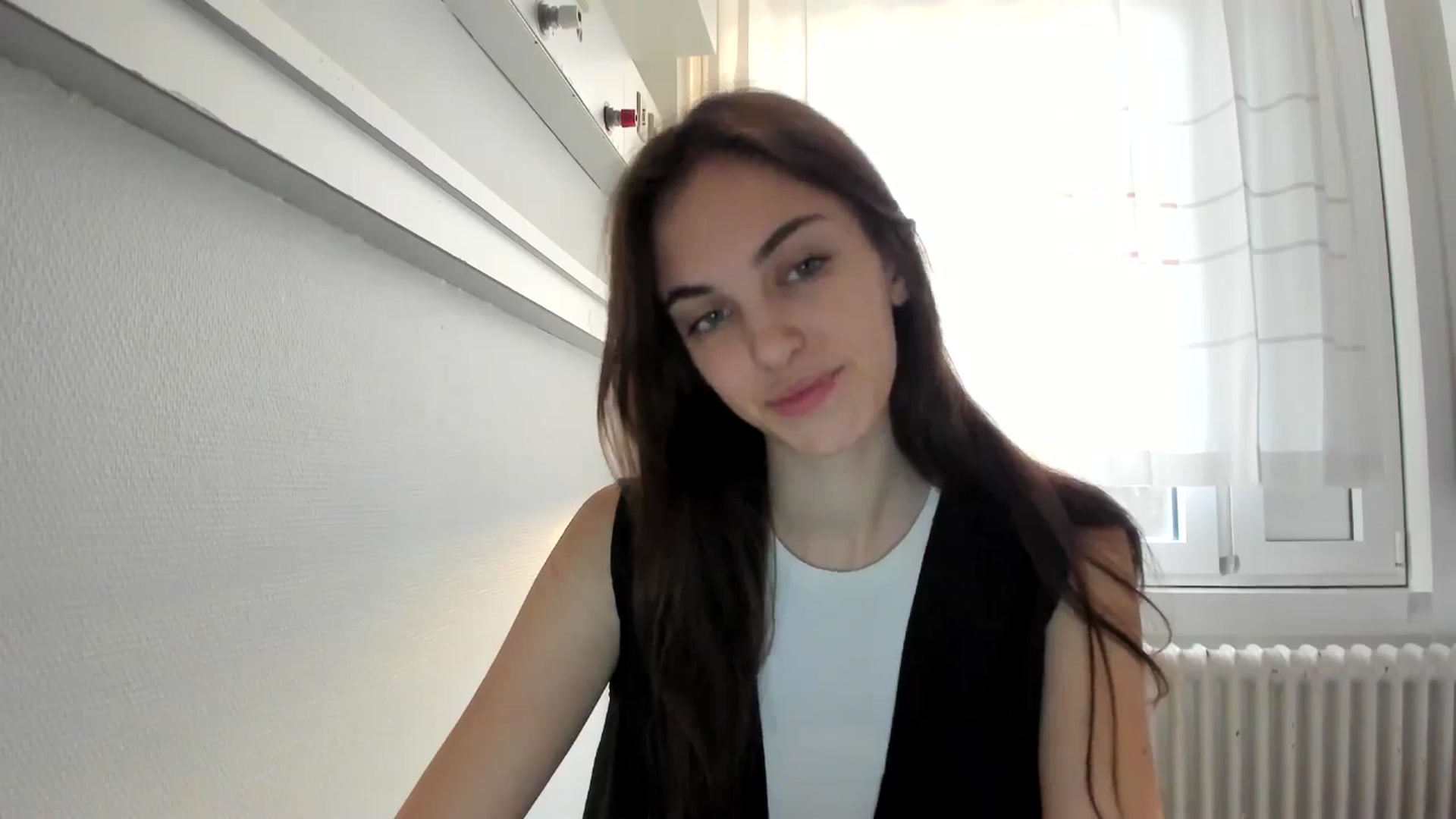 Gallery image thumbnail from Dashamoxy's myfreecams stream on, 12/25/2025, 14:16 image 7 of 20