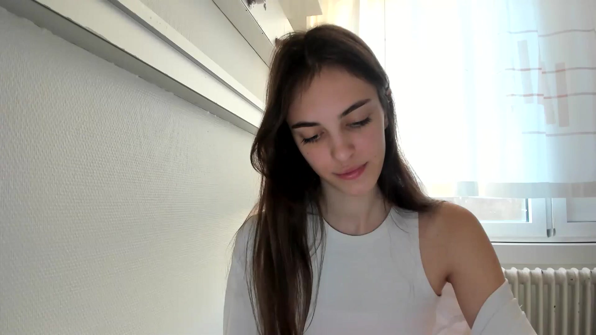 Gallery image thumbnail from Dashamoxy's myfreecams stream on, 12/28/2025, 14:33 image 4 of 20