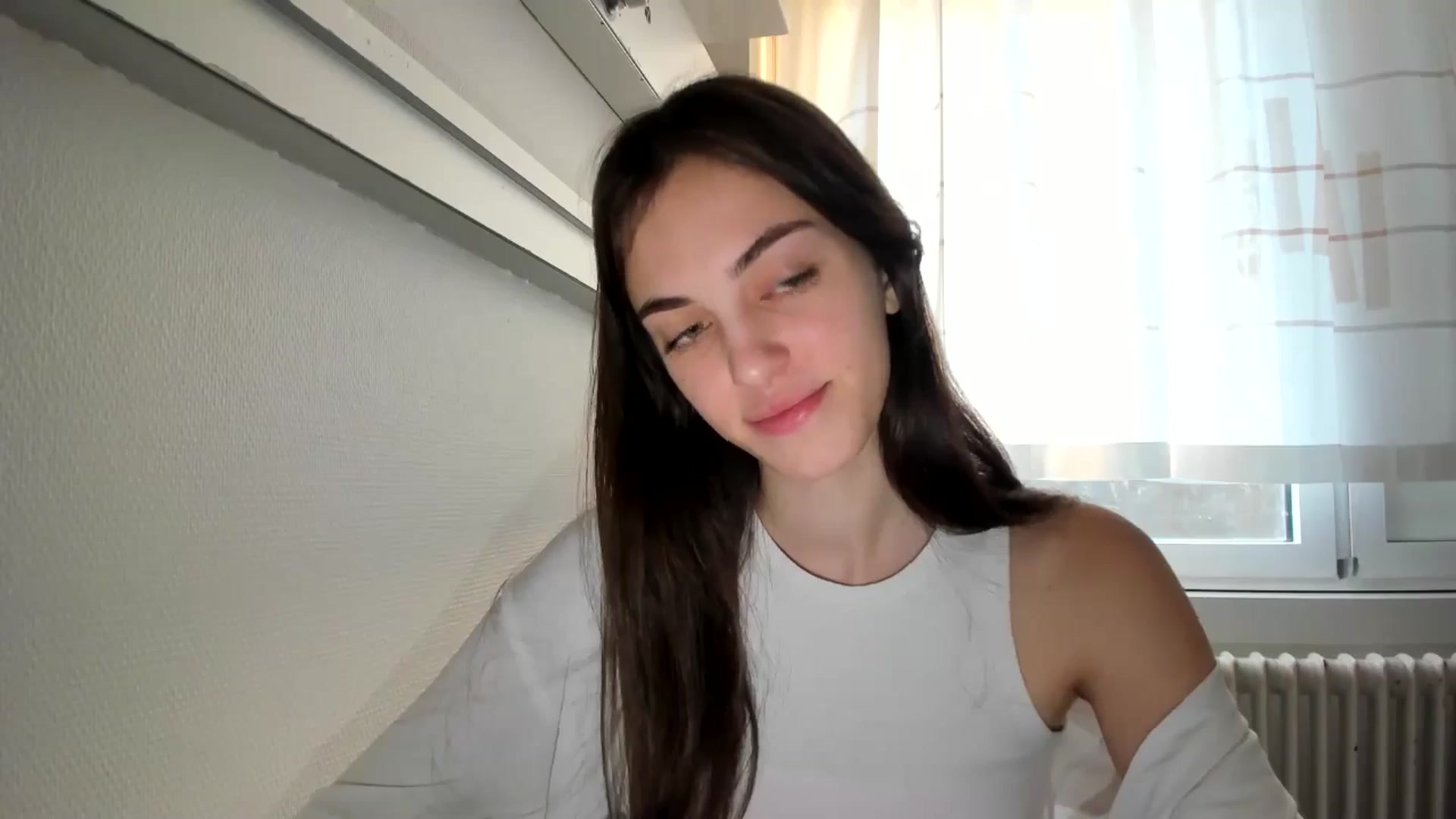 Gallery image thumbnail from Dashamoxy's myfreecams stream on, 12/28/2025, 14:33 image 18 of 20