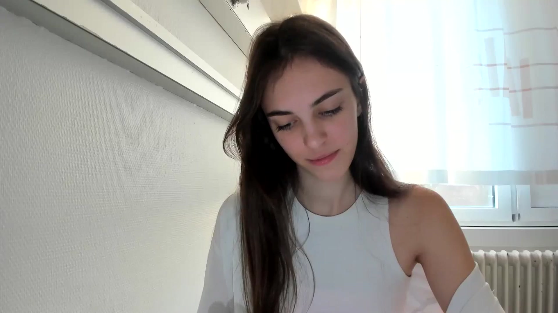 Gallery image thumbnail from Dashamoxy's myfreecams stream on, 12/28/2025, 14:33 image 6 of 20