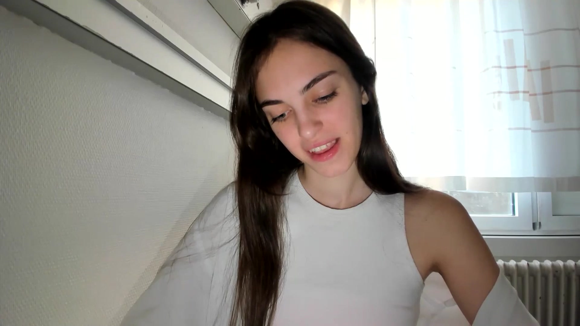 Gallery image thumbnail from Dashamoxy's myfreecams stream on, 12/28/2025, 14:33 image 17 of 20