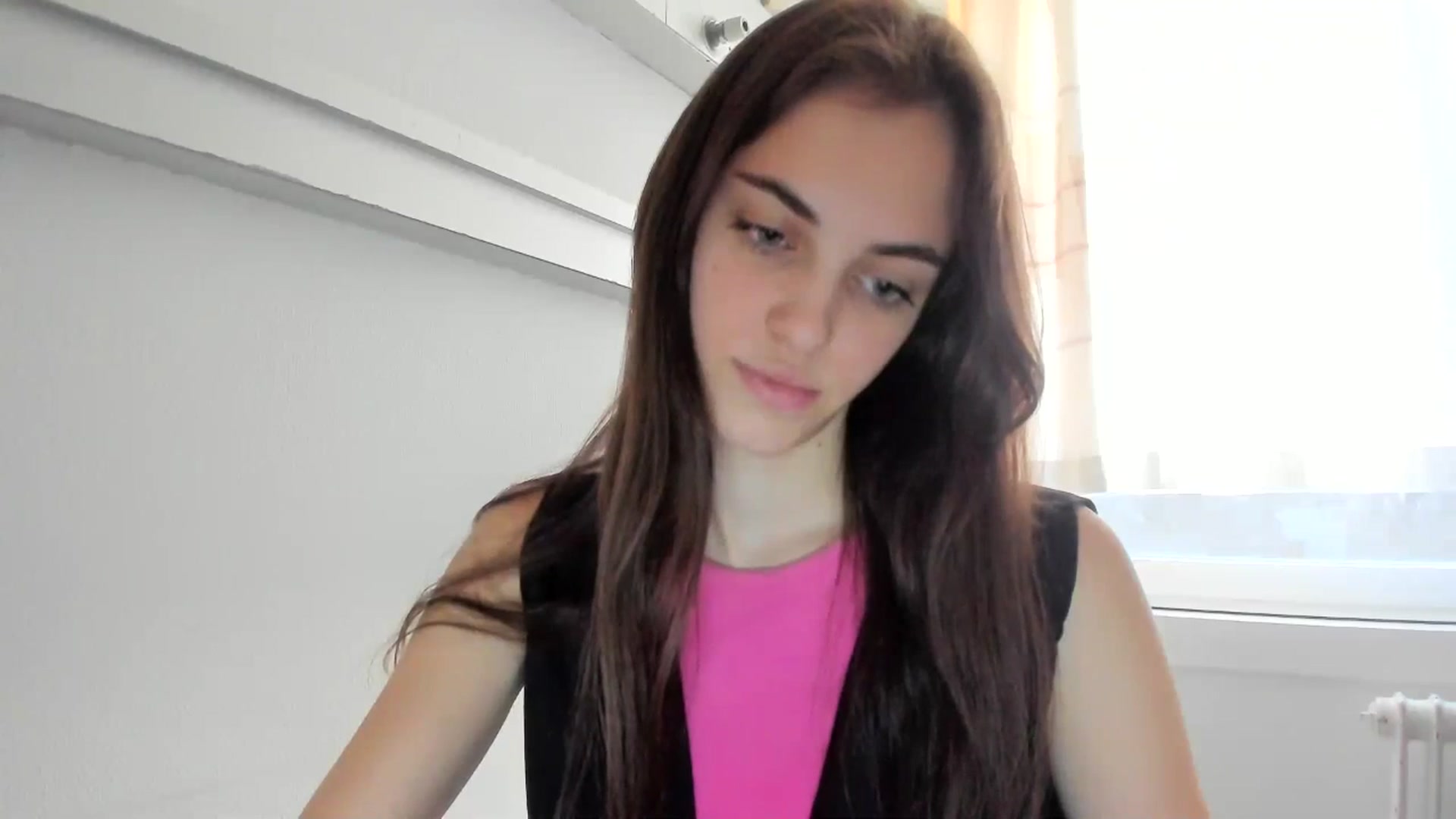 Gallery image thumbnail from Dashamoxy's myfreecams stream on, 12/30/2025, 15:04 image 12 of 20