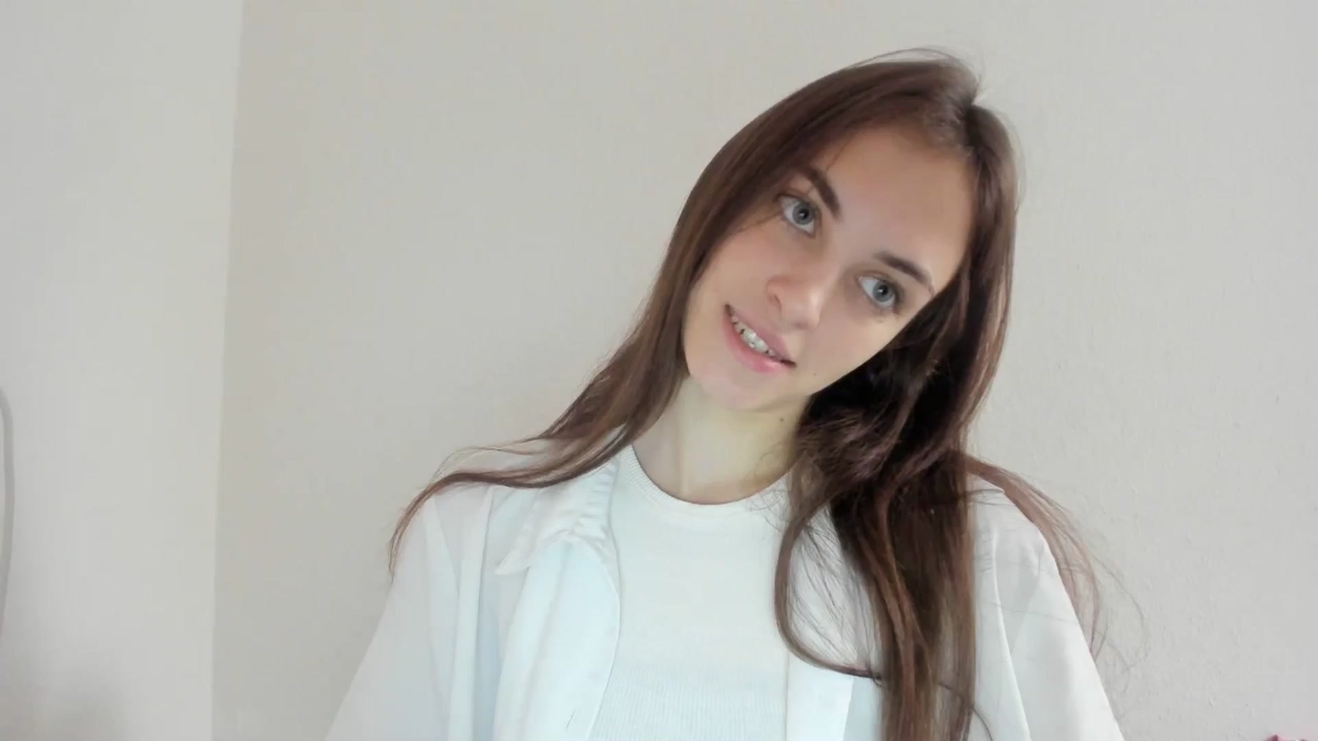 Gallery image thumbnail from Dashamoxy's myfreecams stream on, 01/25/2026, 13:00 image 16 of 20