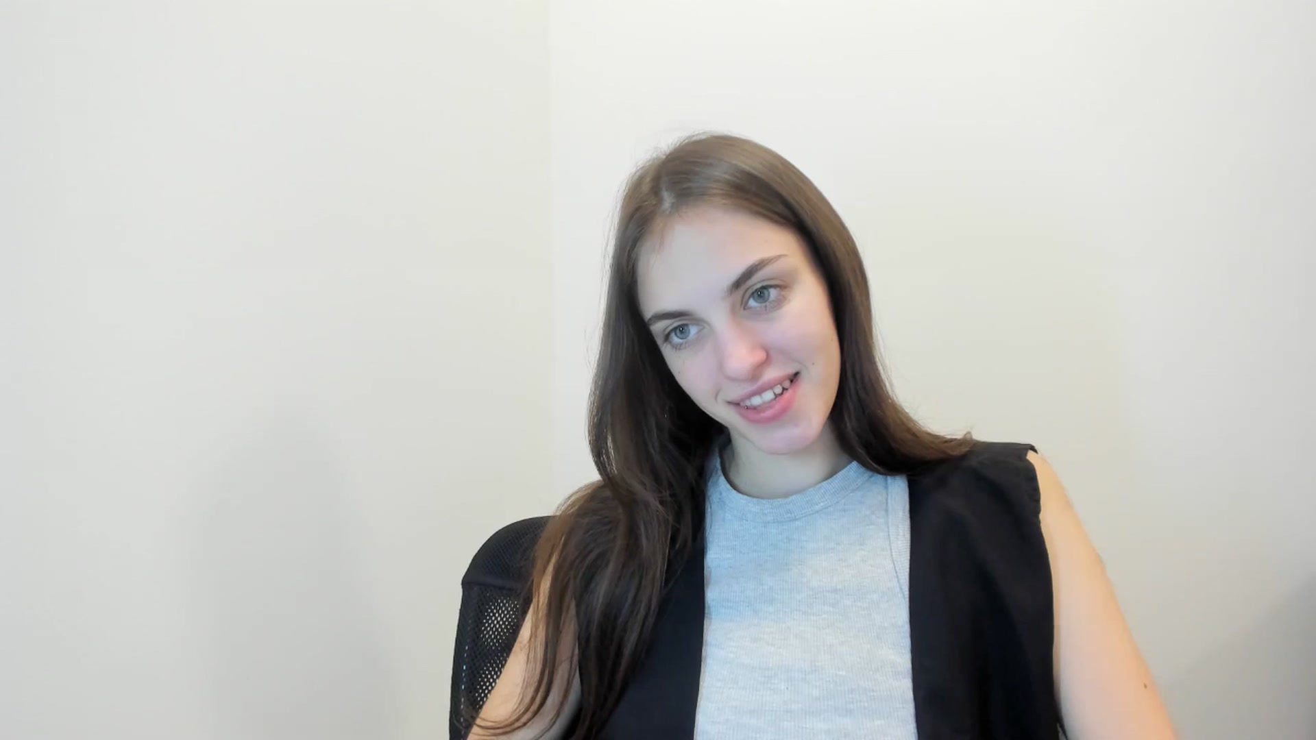 Gallery image thumbnail from Dashamoxy's myfreecams stream on, 02/02/2026, 18:49 image 5 of 20