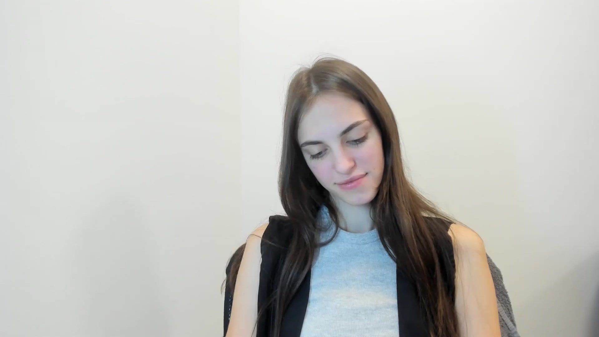 Gallery image thumbnail from Dashamoxy's myfreecams stream on, 02/02/2026, 18:49 image 15 of 20