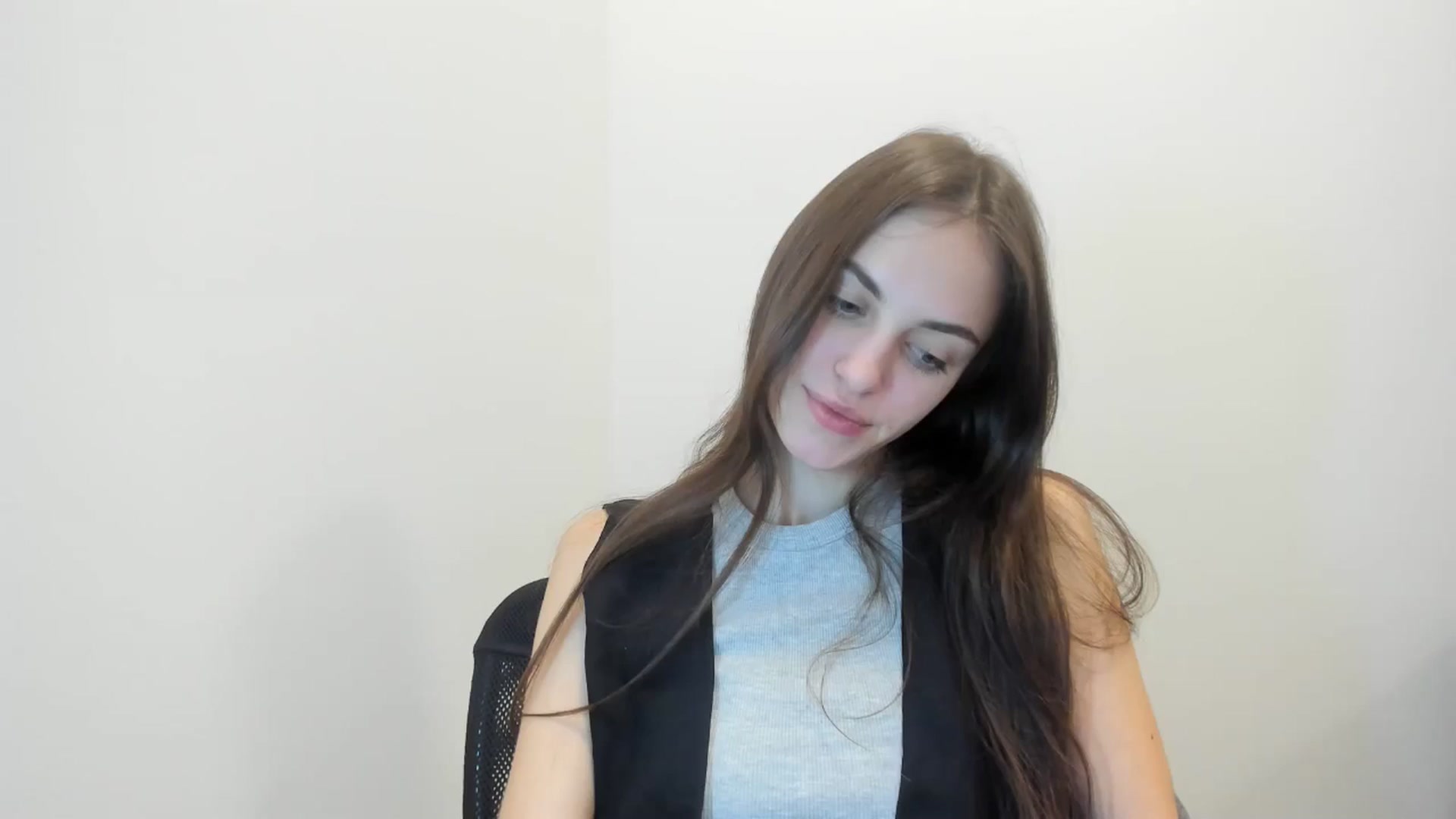 Gallery image thumbnail from Dashamoxy's myfreecams stream on, 02/02/2026, 18:49 image 11 of 20