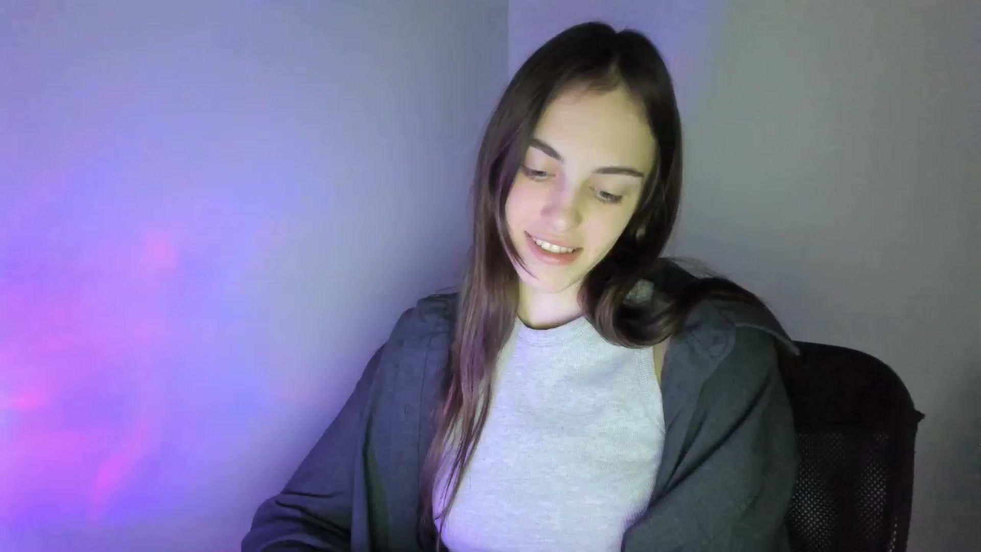 Gallery image thumbnail from Dashamoxy's myfreecams stream on, 02/04/2026, 18:59 image 5 of 20