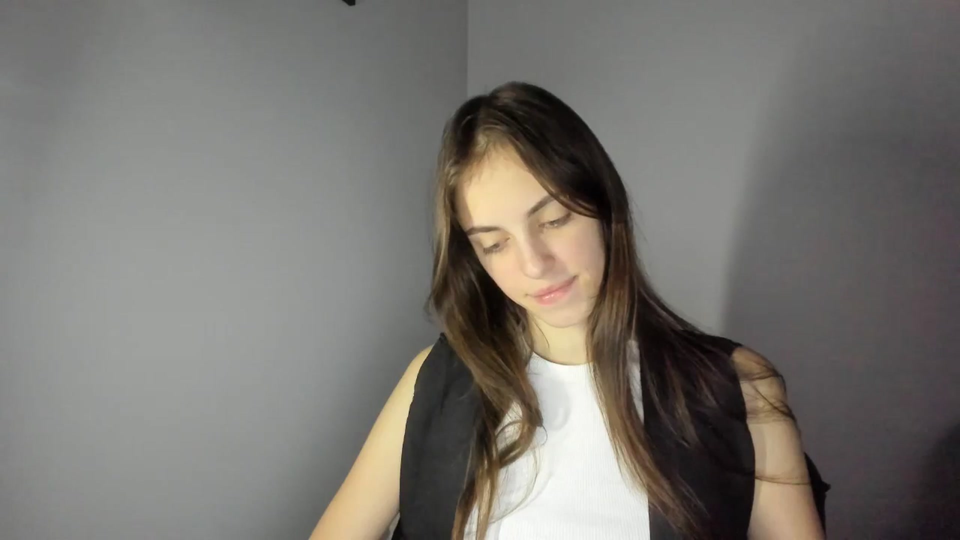 Gallery image thumbnail from Dashamoxy's myfreecams stream on, 02/05/2026, 18:24 image 7 of 20
