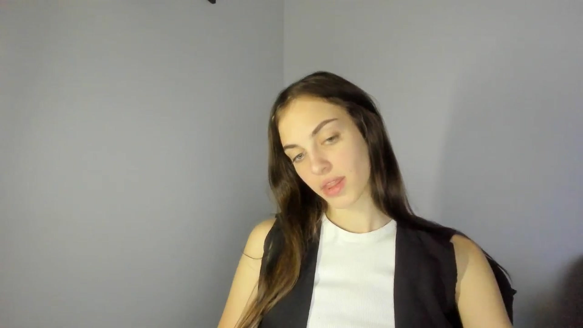 Gallery image thumbnail from Dashamoxy's myfreecams stream on, 02/05/2026, 18:24 image 16 of 20