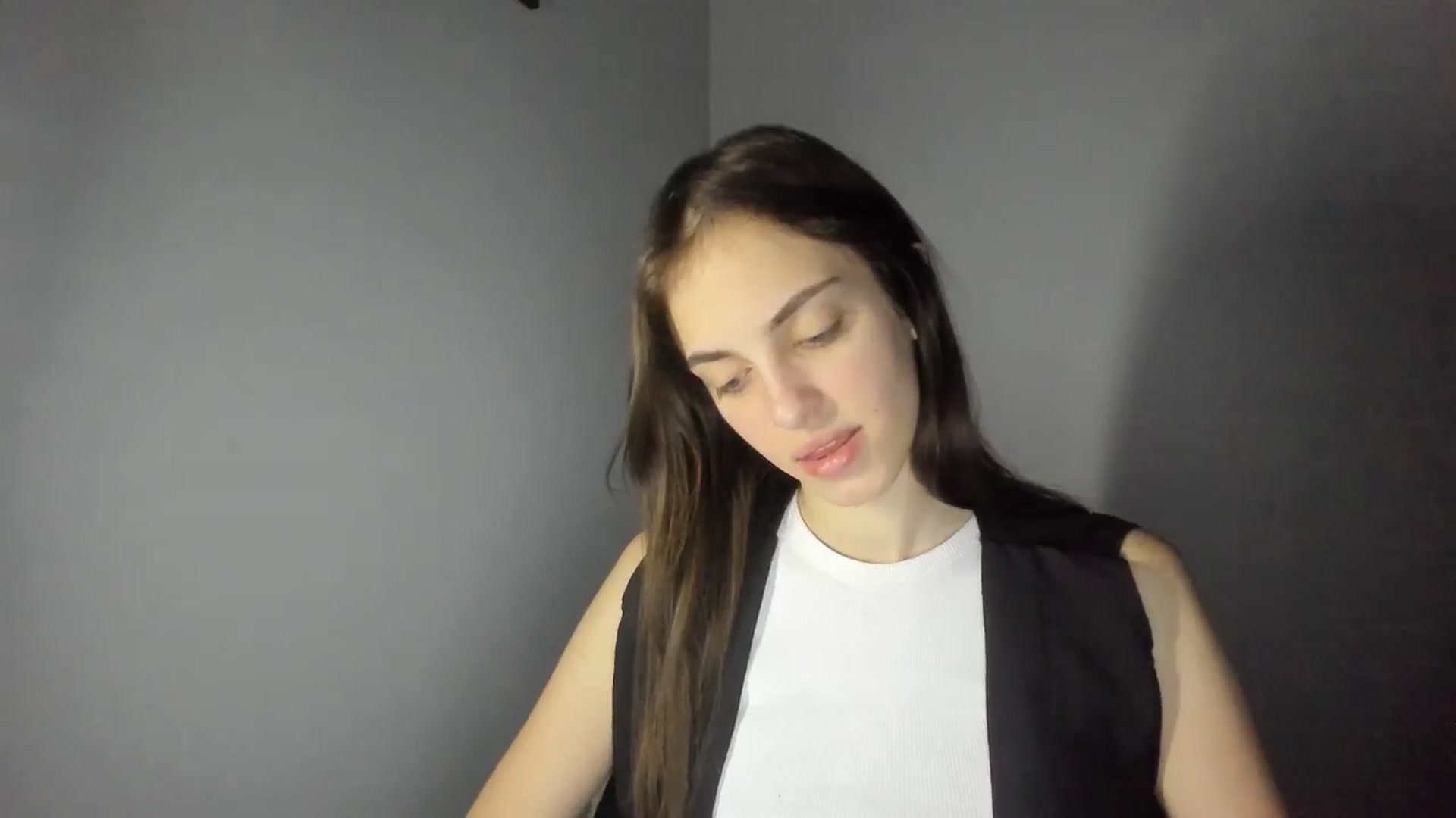 Gallery image thumbnail from Dashamoxy's myfreecams stream on, 02/05/2026, 18:24 image 8 of 20
