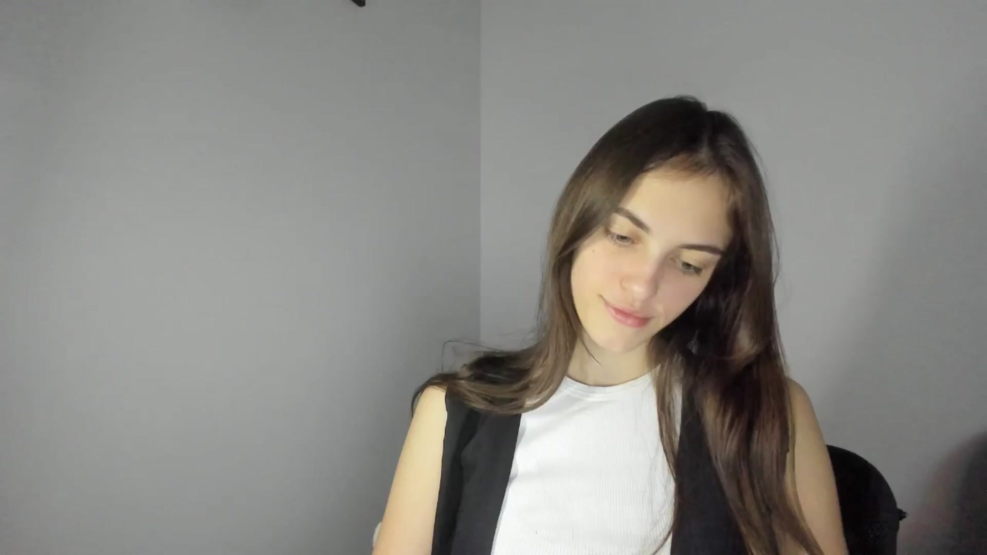 Gallery image thumbnail from Dashamoxy's myfreecams stream on, 02/05/2026, 18:24 image 20 of 20