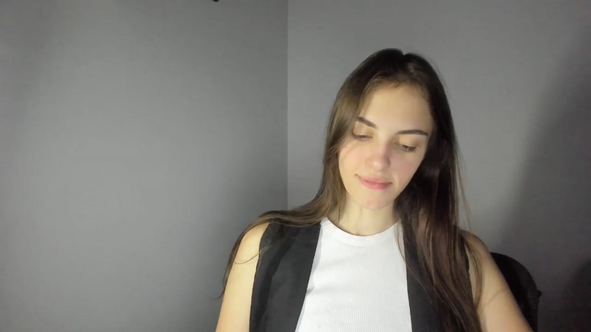 Gallery image thumbnail from Dashamoxy's myfreecams stream on, 02/05/2026, 18:24 image 2 of 20