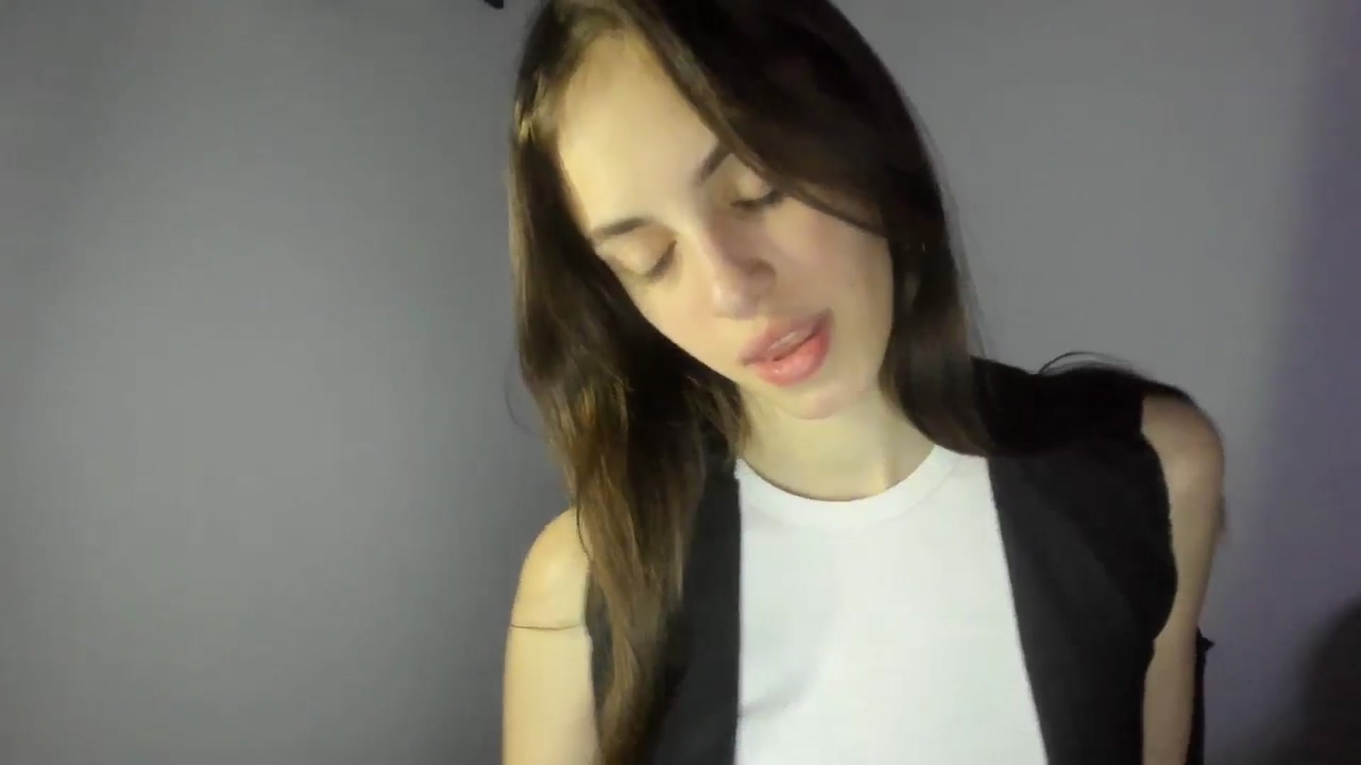 Gallery image thumbnail from Dashamoxy's myfreecams stream on, 02/05/2026, 18:24 image 19 of 20