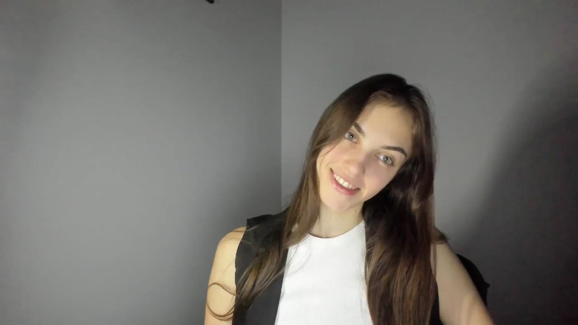 Gallery image thumbnail from Dashamoxy's myfreecams stream on, 02/05/2026, 18:24 image 10 of 20