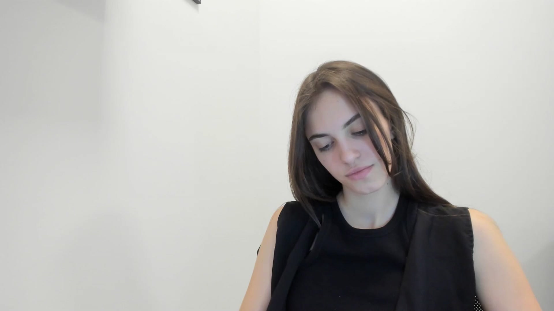 Gallery image thumbnail from Dashamoxy's myfreecams stream on, 02/08/2026, 15:18 image 13 of 20