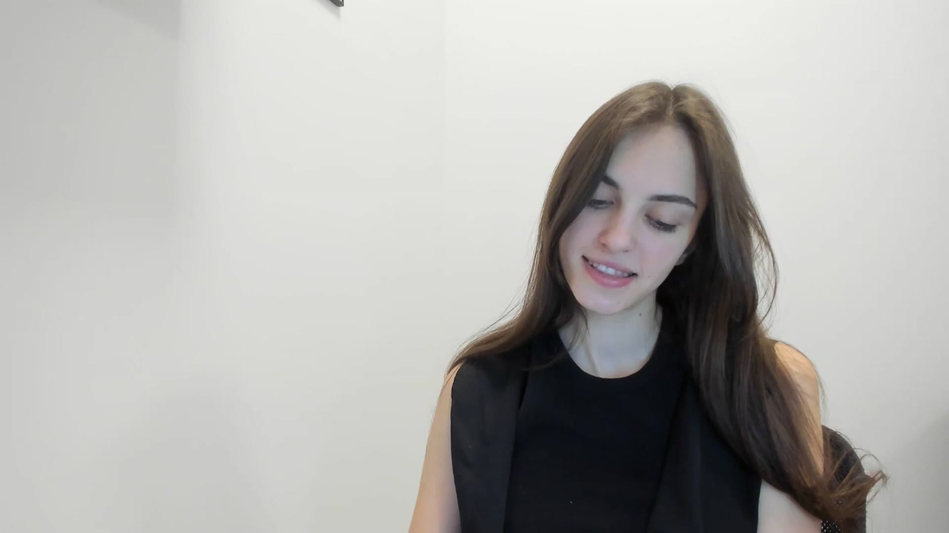 Gallery image thumbnail from Dashamoxy's myfreecams stream on, 02/08/2026, 15:18 image 12 of 20