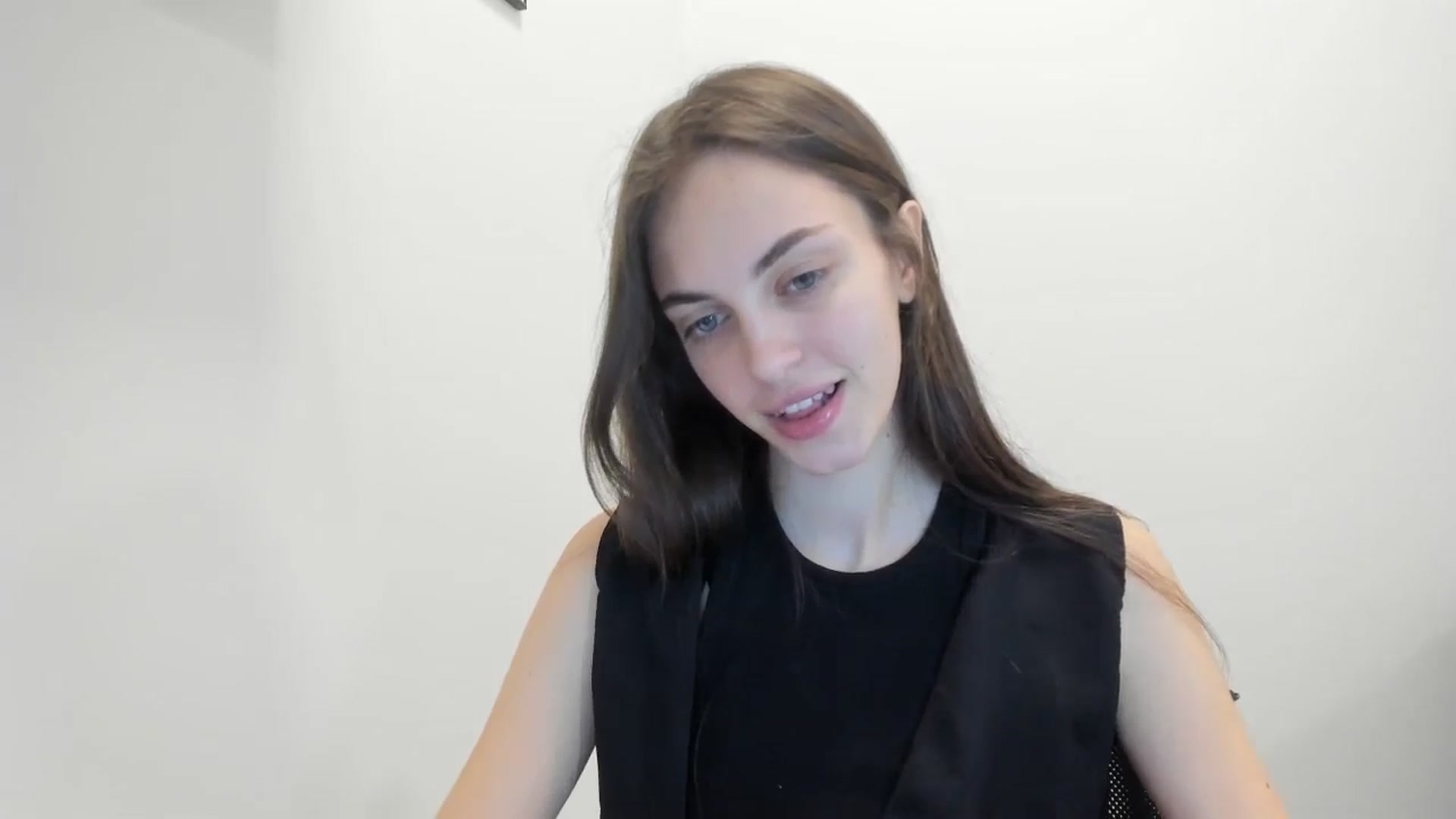 Gallery image thumbnail from Dashamoxy's myfreecams stream on, 02/08/2026, 15:18 image 8 of 20