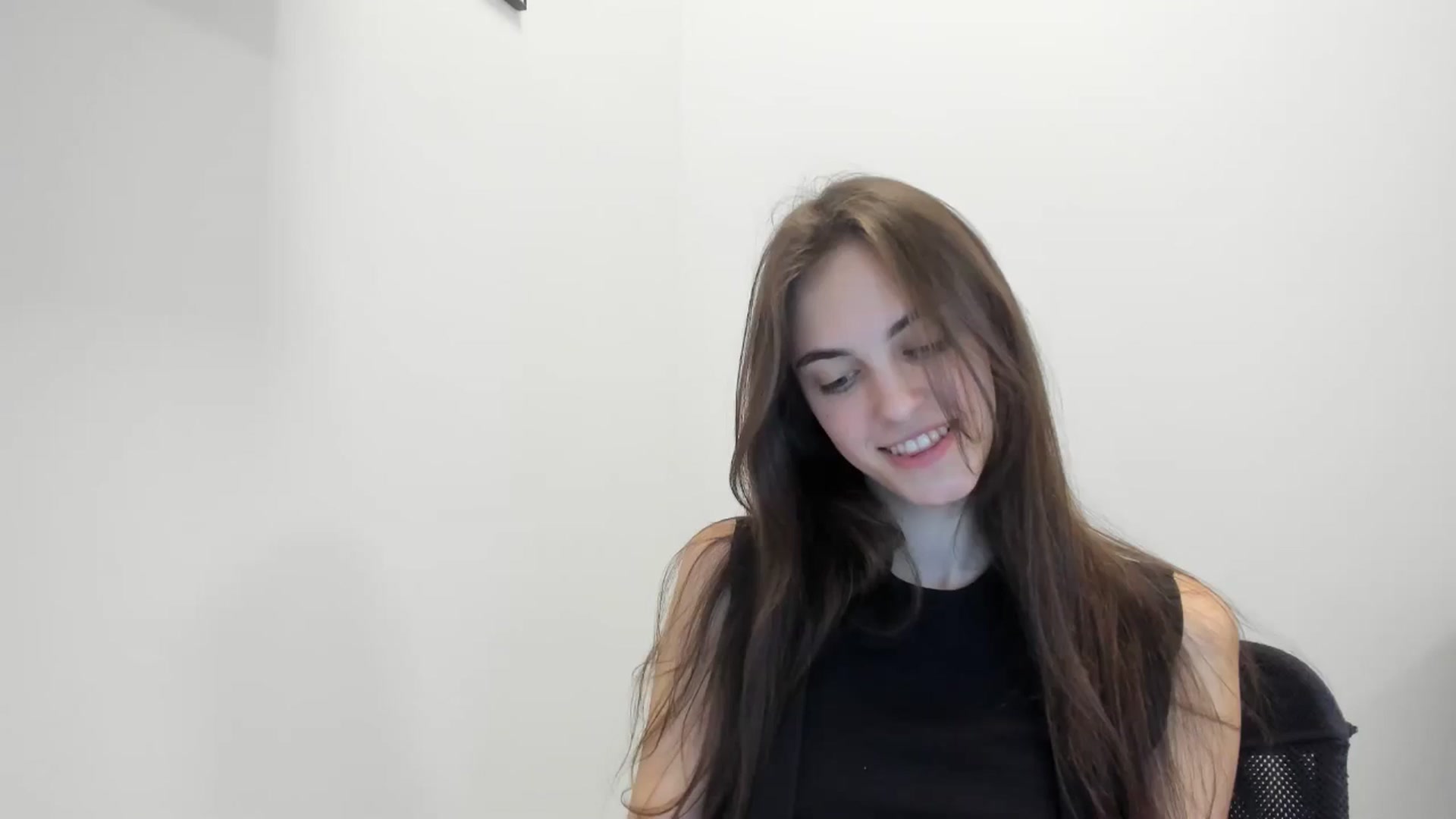 Gallery image thumbnail from Dashamoxy's myfreecams stream on, 02/08/2026, 15:38 image 3 of 20