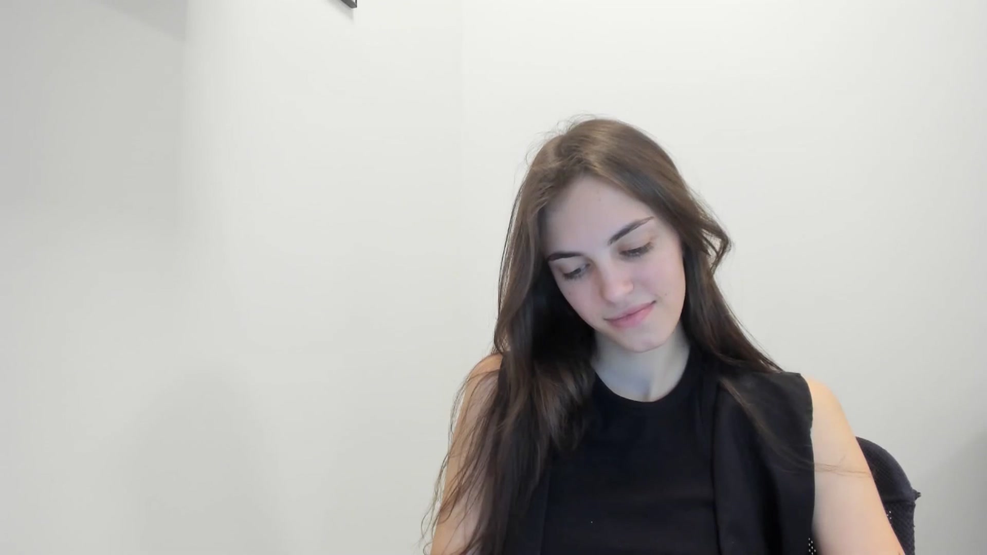Gallery image thumbnail from Dashamoxy's myfreecams stream on, 02/08/2026, 15:38 image 5 of 20