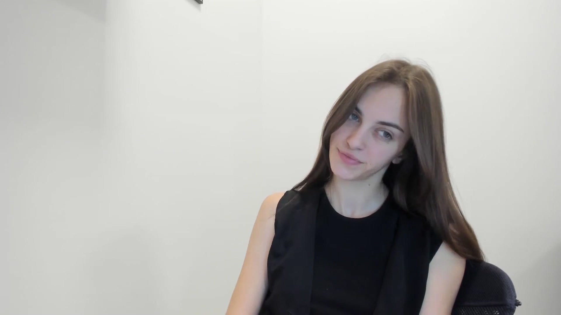 Gallery image thumbnail from Dashamoxy's myfreecams stream on, 02/08/2026, 15:38 image 19 of 20