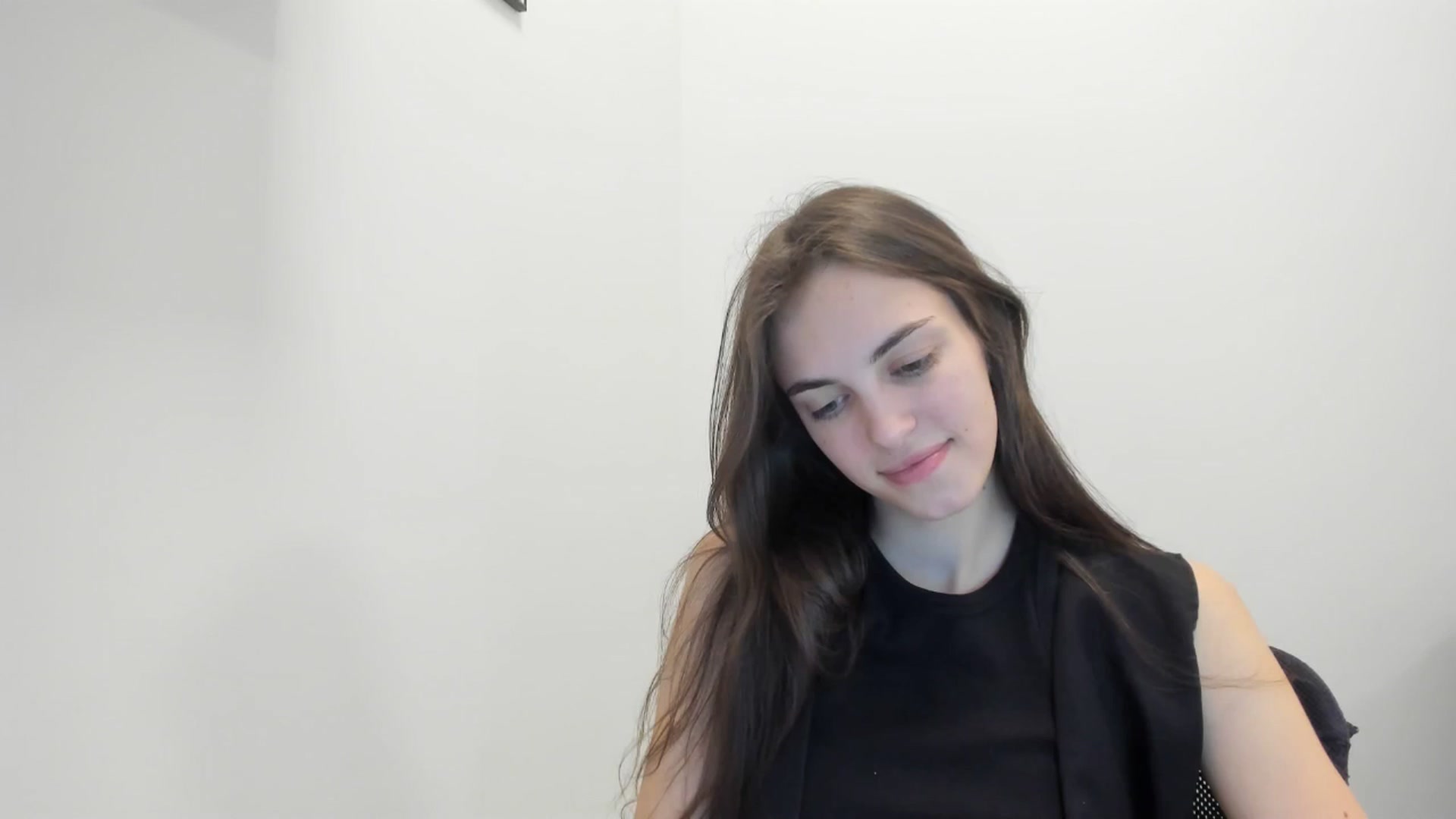 Gallery image thumbnail from Dashamoxy's myfreecams stream on, 02/08/2026, 15:38 image 4 of 20