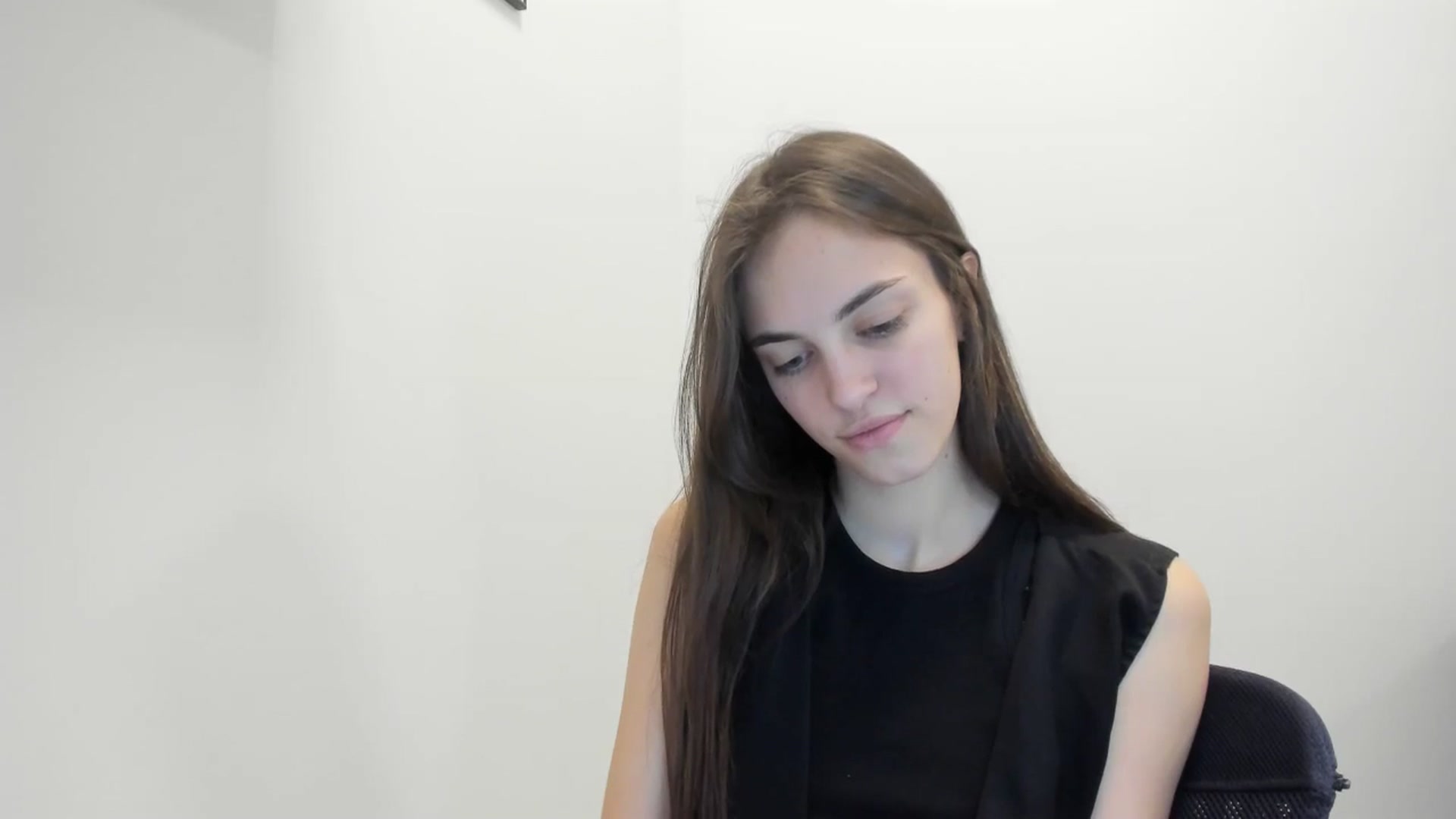 Gallery image thumbnail from Dashamoxy's myfreecams stream on, 02/08/2026, 15:38 image 16 of 20