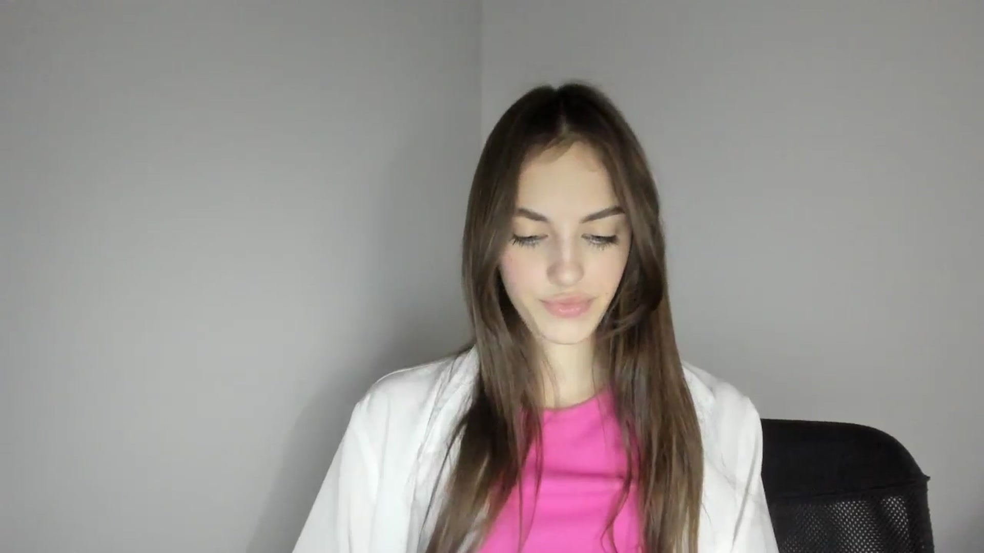 Gallery image thumbnail from Dashamoxy's myfreecams stream on, 02/09/2026, 16:22 image 18 of 20