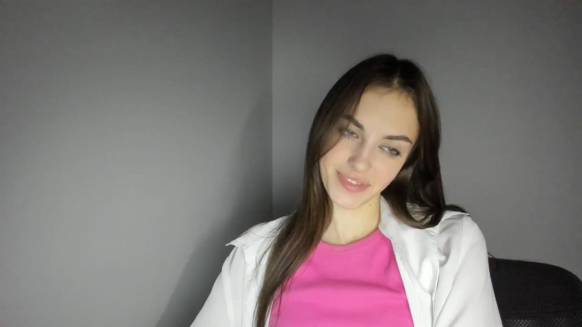 Gallery image thumbnail from Dashamoxy's myfreecams stream on, 02/09/2026, 17:37 image 16 of 20