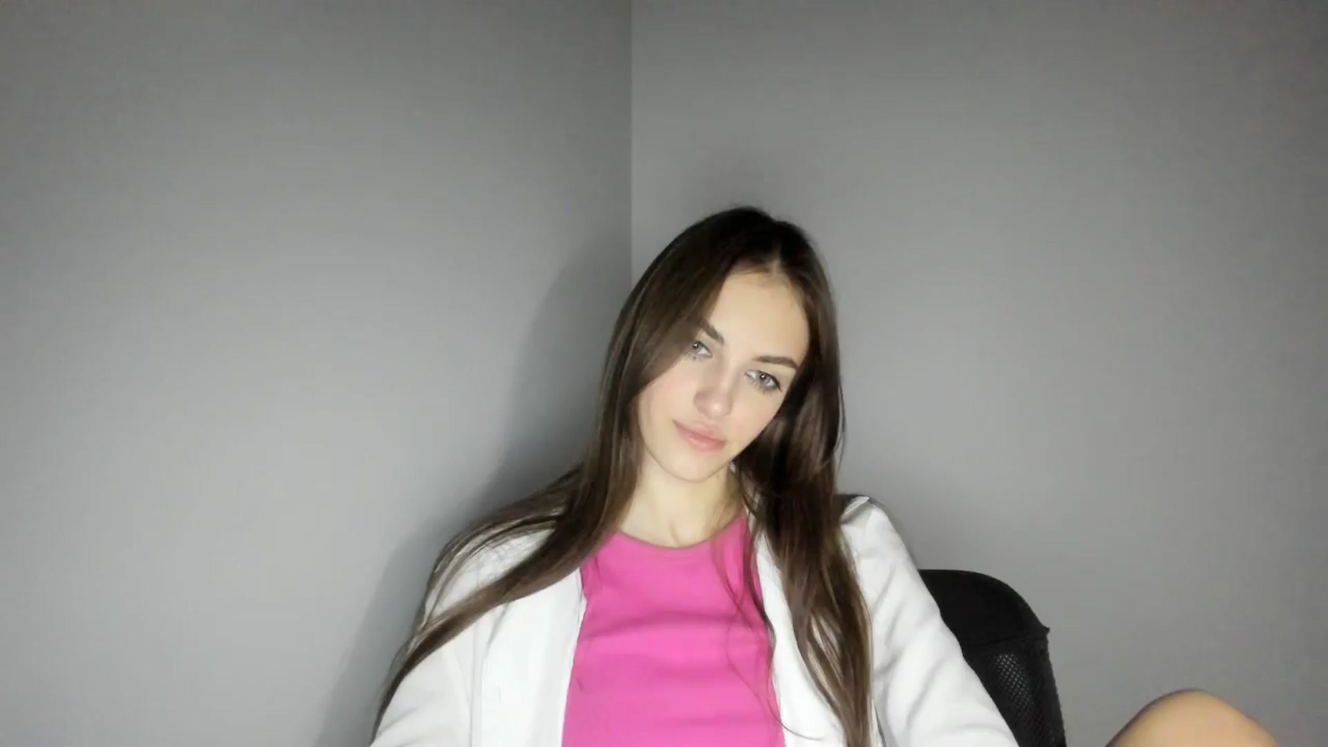 Gallery image thumbnail from Dashamoxy's myfreecams stream on, 02/09/2026, 17:37 image 10 of 20