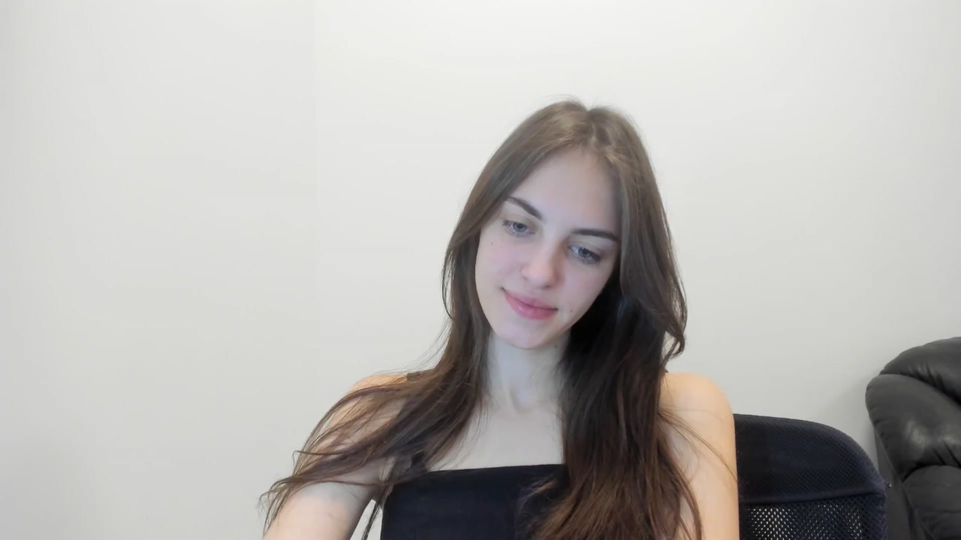 Gallery image thumbnail from Dashamoxy's myfreecams stream on, 02/11/2026, 18:52 image 12 of 20