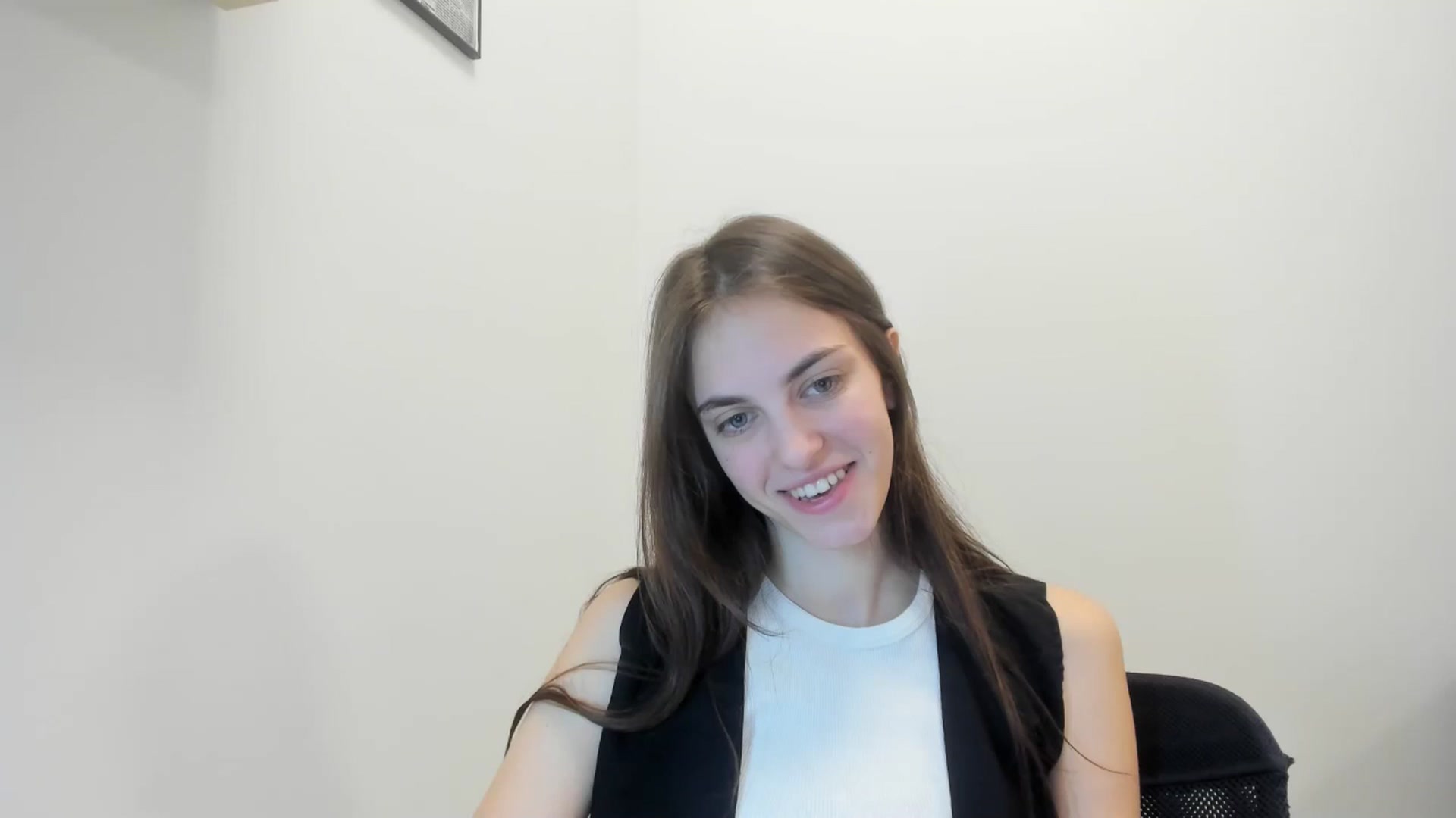 Gallery image thumbnail from Dashamoxy's myfreecams stream on, 02/11/2026, 18:52 image 1 of 20