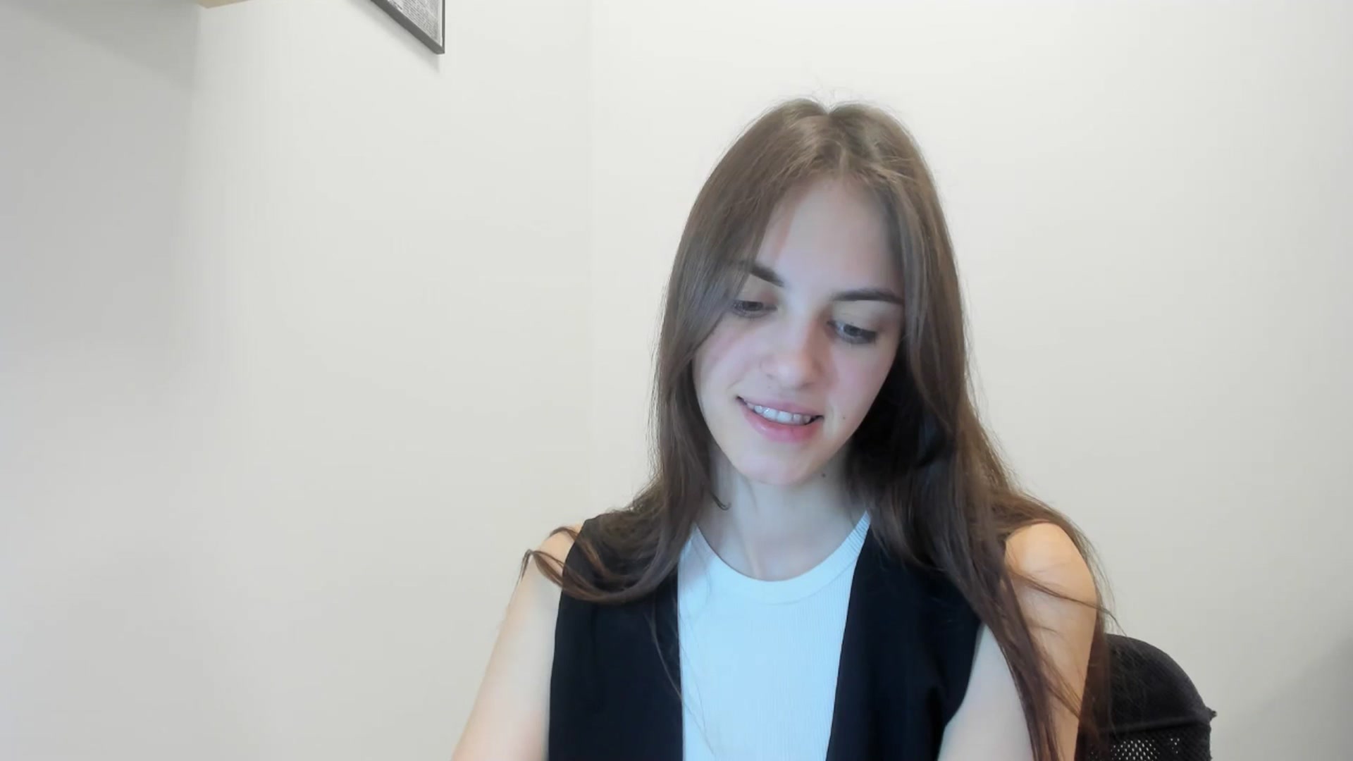 Gallery image thumbnail from Dashamoxy's myfreecams stream on, 02/11/2026, 18:52 image 3 of 20
