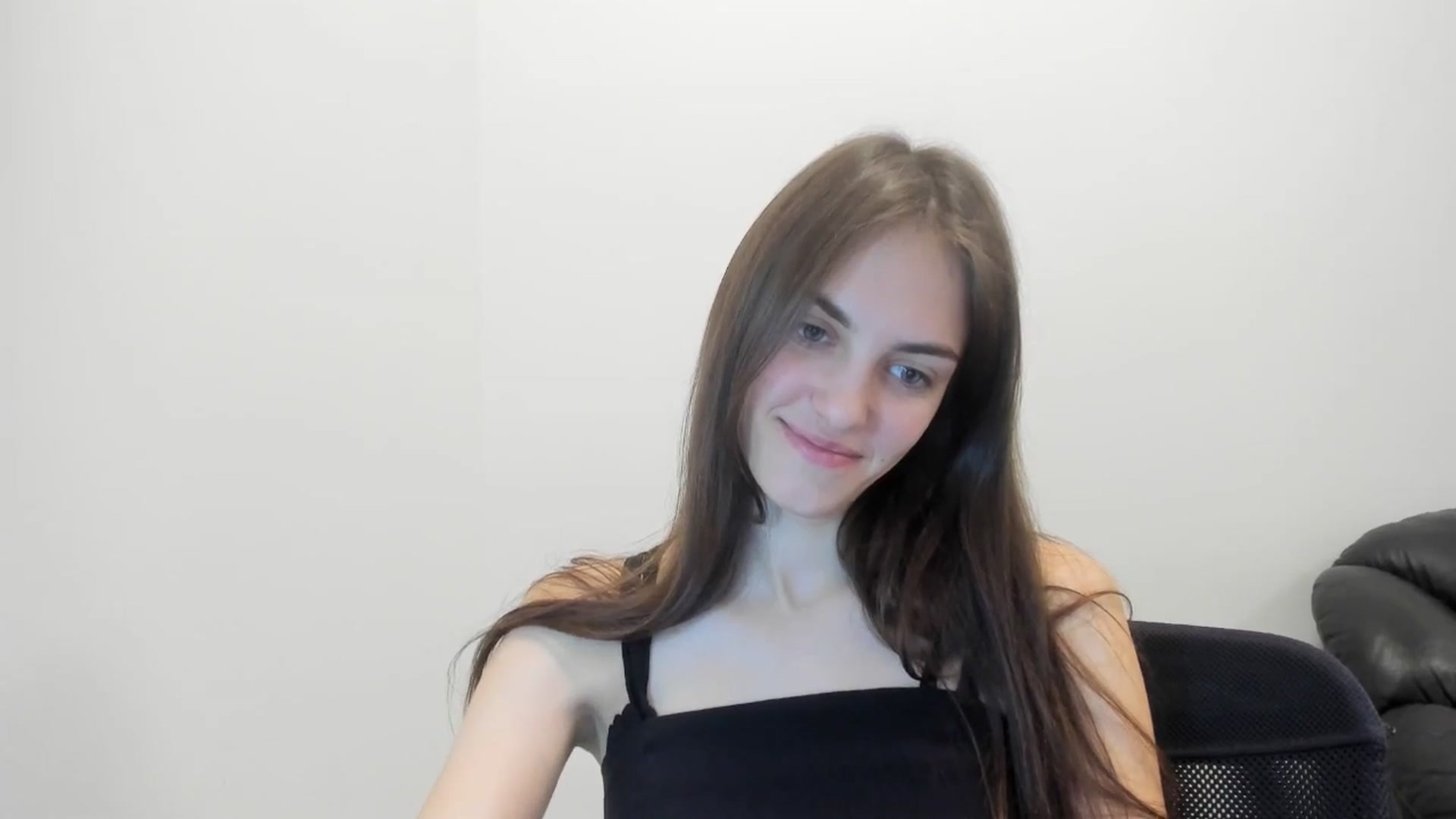 Gallery image thumbnail from Dashamoxy's myfreecams stream on, 02/11/2026, 18:52 image 19 of 20