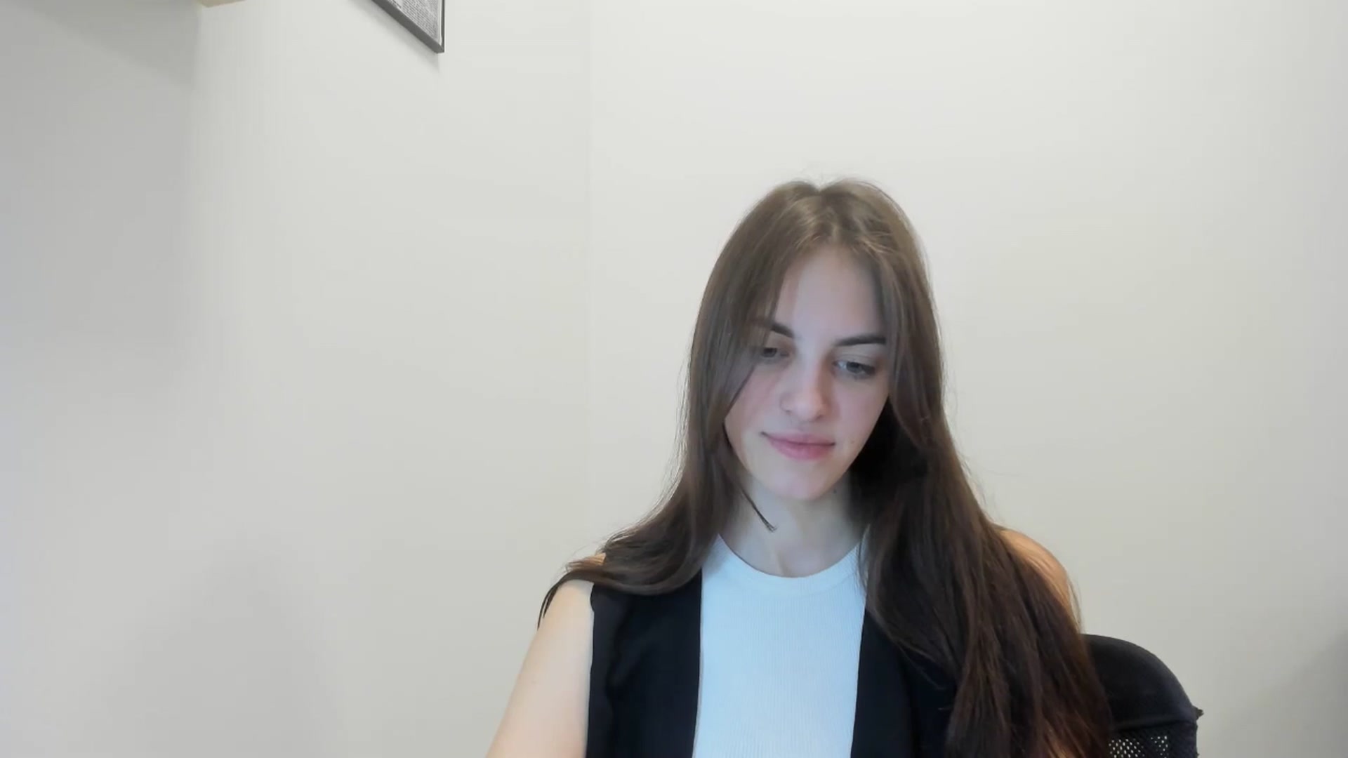 Gallery image thumbnail from Dashamoxy's myfreecams stream on, 02/11/2026, 18:52 image 4 of 20