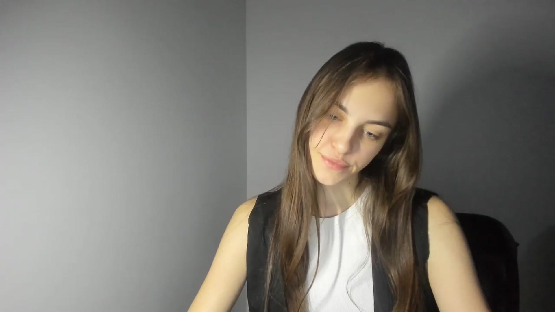 Gallery image thumbnail from Dashamoxy's myfreecams stream on, 02/13/2026, 16:22 image 14 of 20