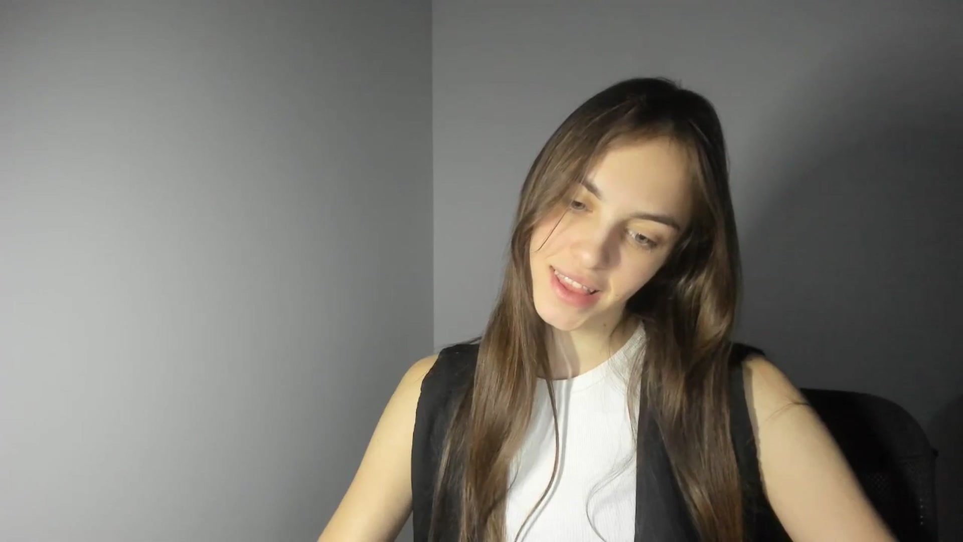 Gallery image thumbnail from Dashamoxy's myfreecams stream on, 02/13/2026, 16:22 image 15 of 20