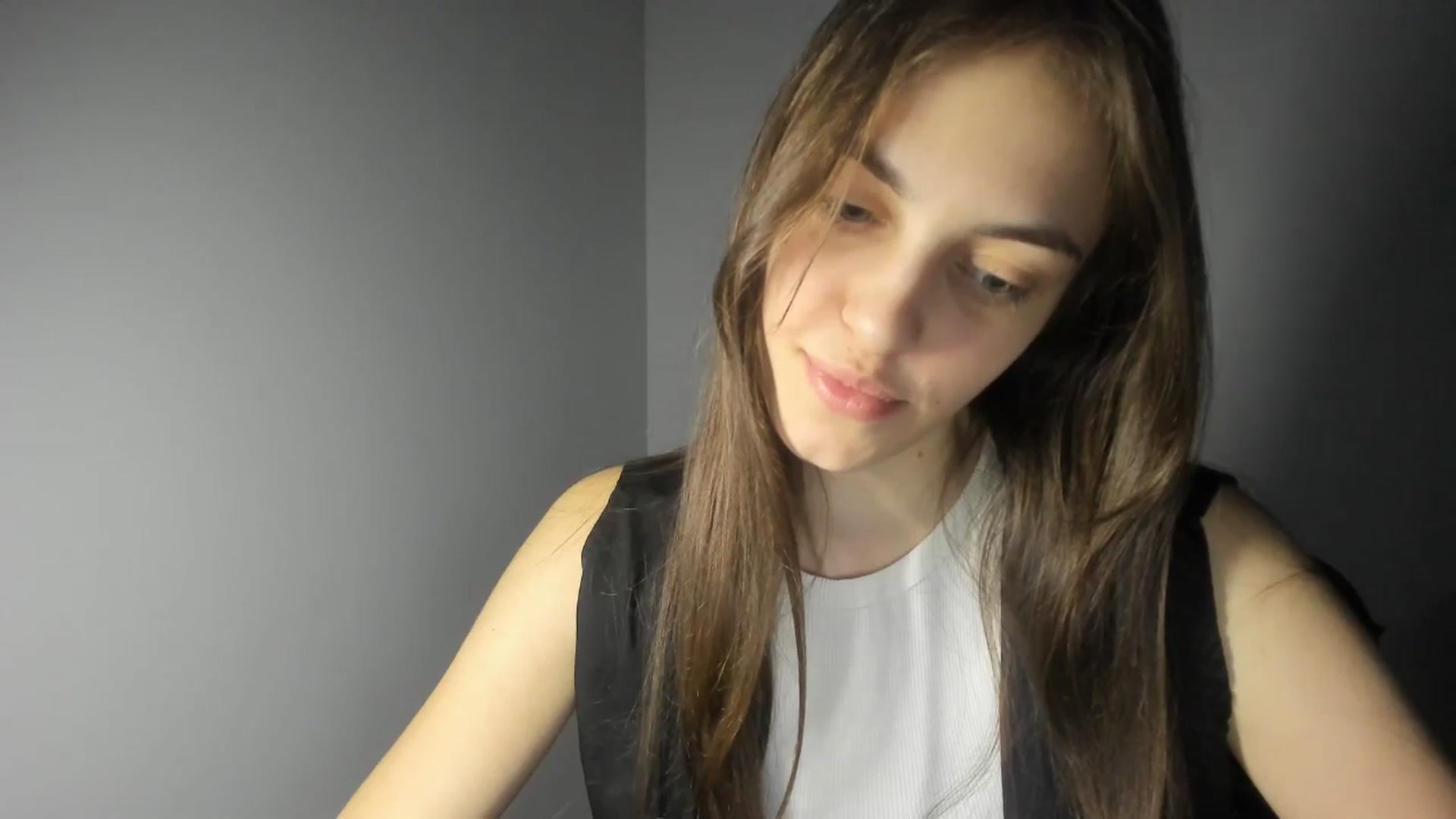 Gallery image thumbnail from Dashamoxy's myfreecams stream on, 02/13/2026, 16:22 image 13 of 20