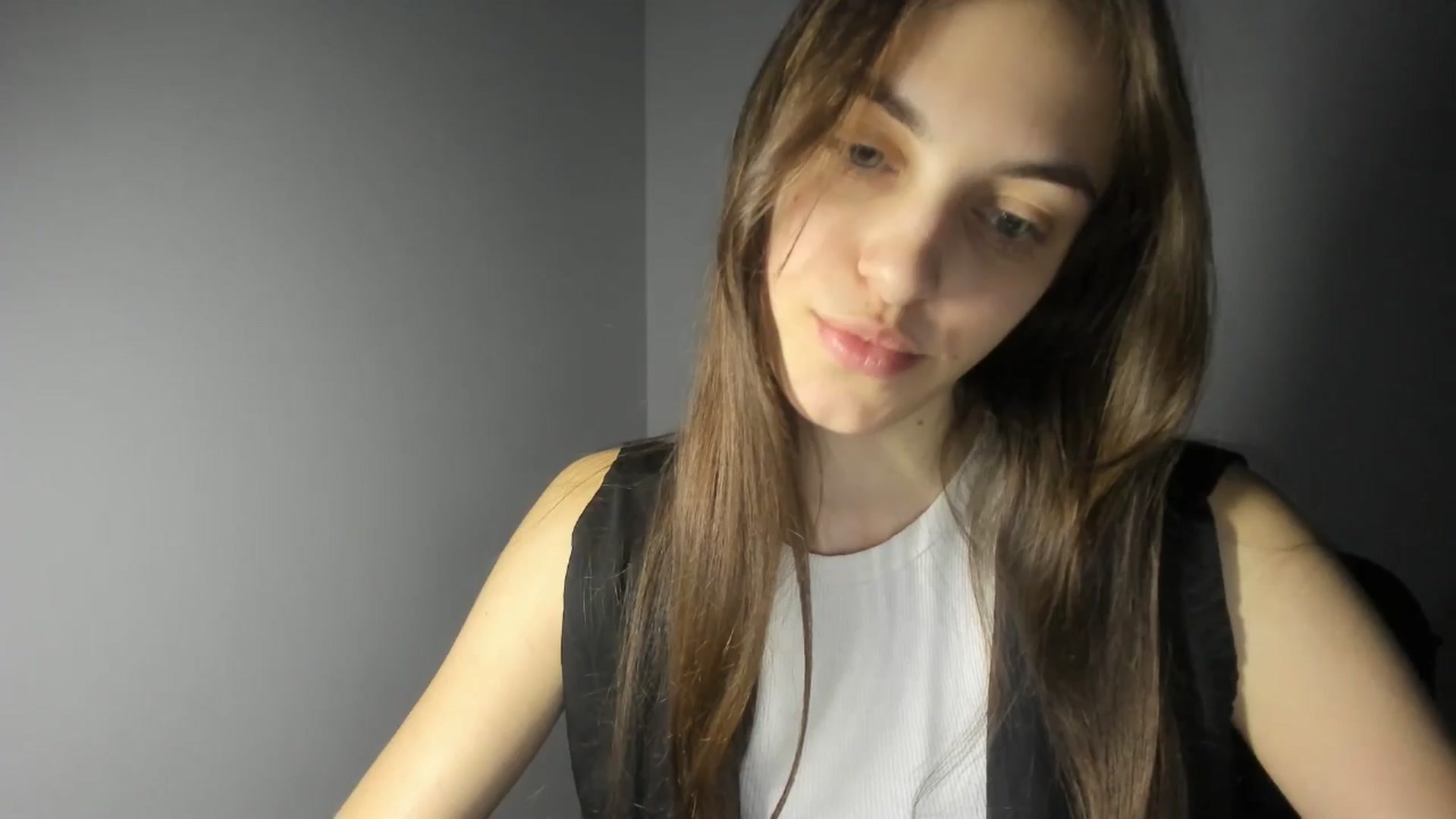 Gallery image thumbnail from Dashamoxy's myfreecams stream on, 02/13/2026, 16:22 image 9 of 20