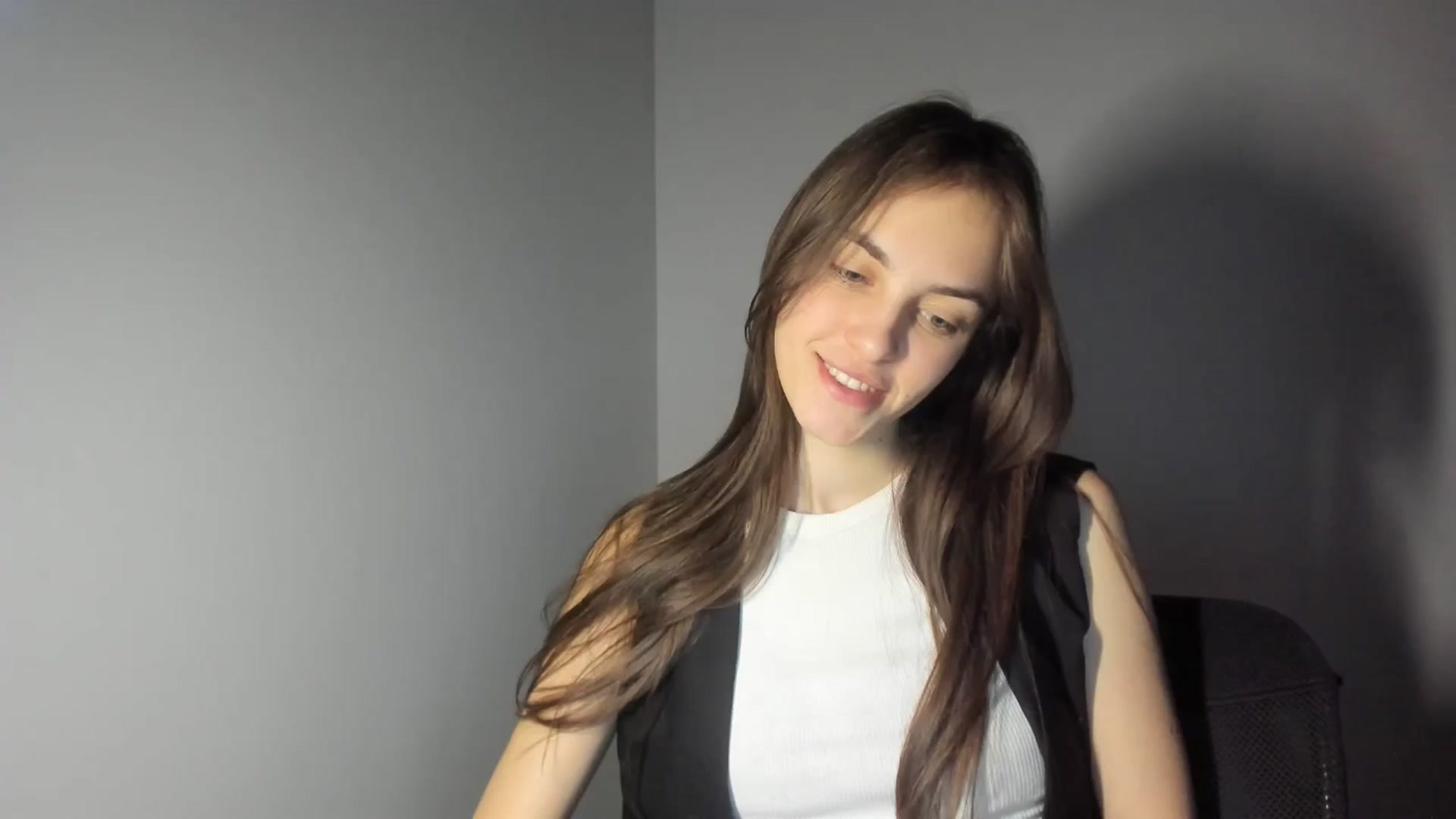 Gallery image thumbnail from Dashamoxy's myfreecams stream on, 02/13/2026, 17:13 image 3 of 20