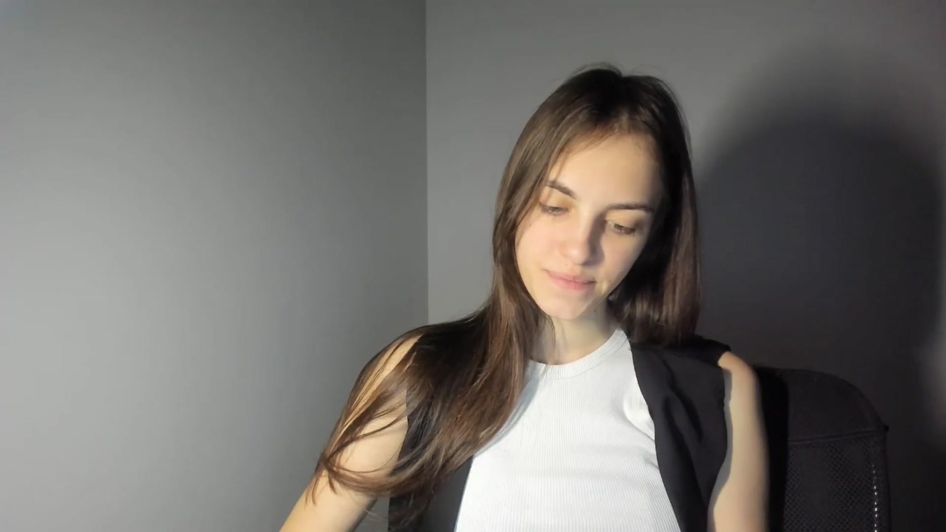 Gallery image thumbnail from Dashamoxy's myfreecams stream on, 02/13/2026, 17:13 image 14 of 20