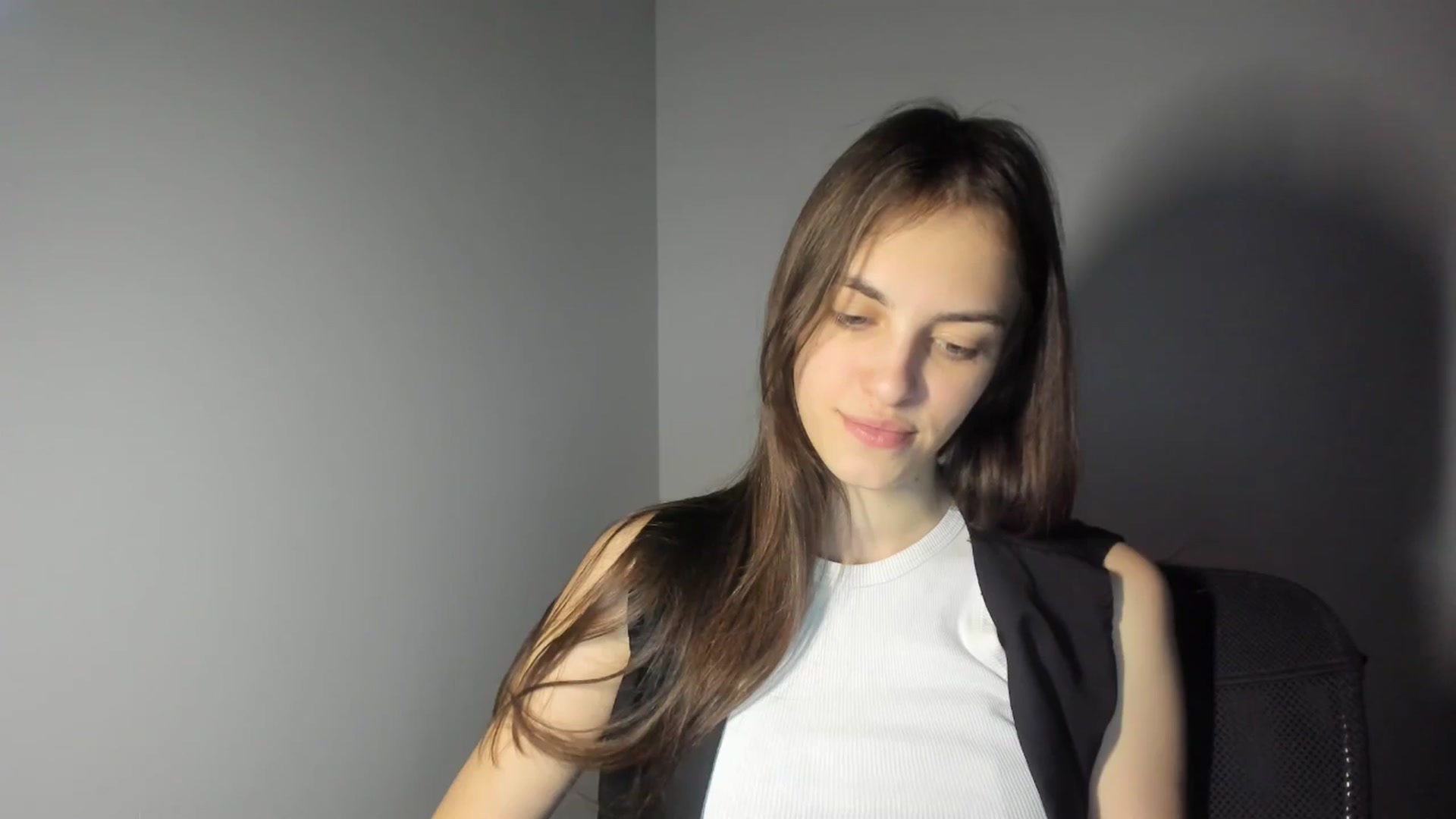 Gallery image thumbnail from Dashamoxy's myfreecams stream on, 02/13/2026, 17:13 image 16 of 20